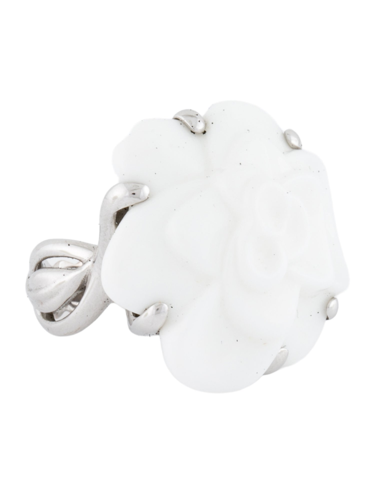 Chanel 18K White Agate Camélia Ring