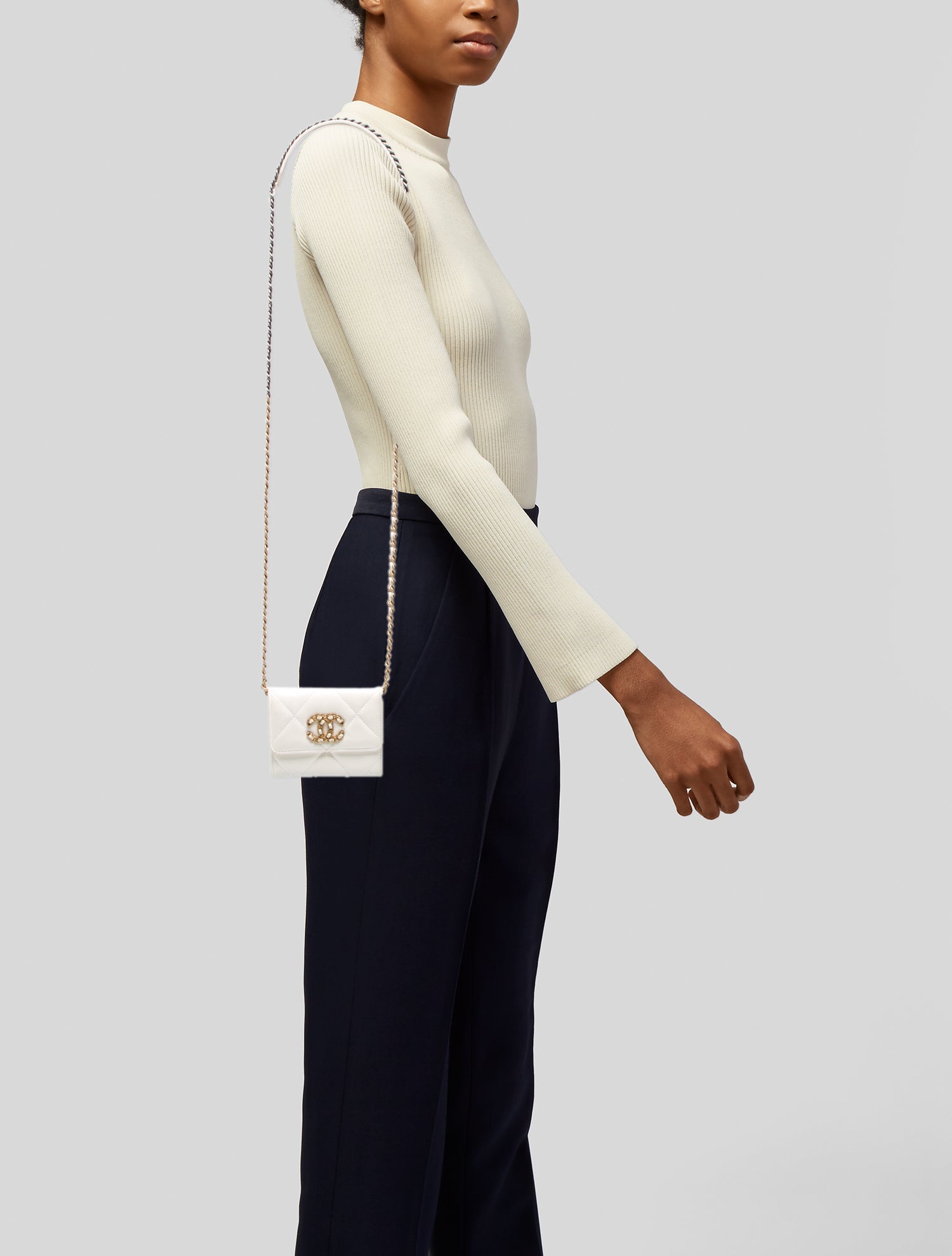 Chanel 19 Card Holder On Chain