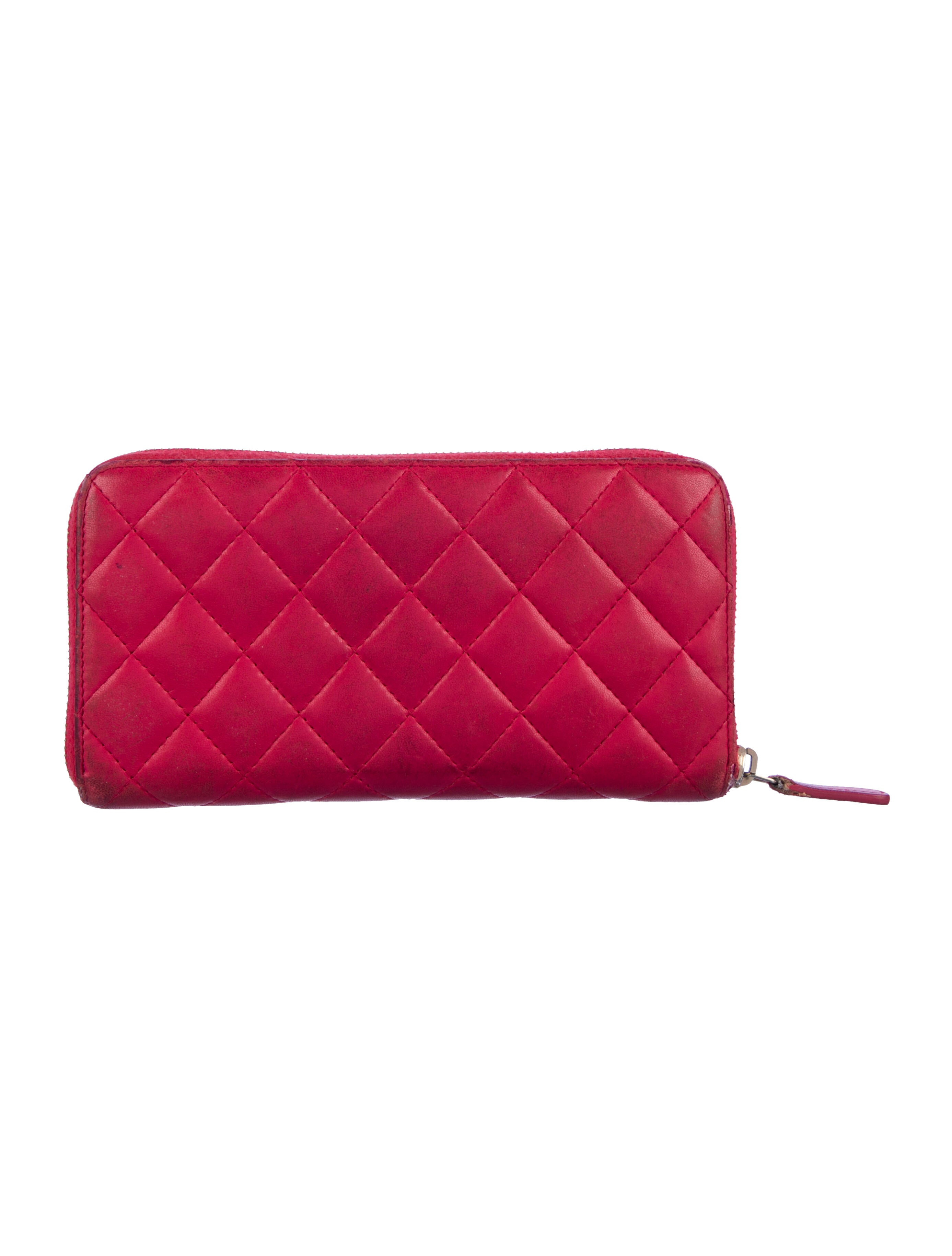 Chanel 2018-2019 Interlocking CC Logo Continental Wallet