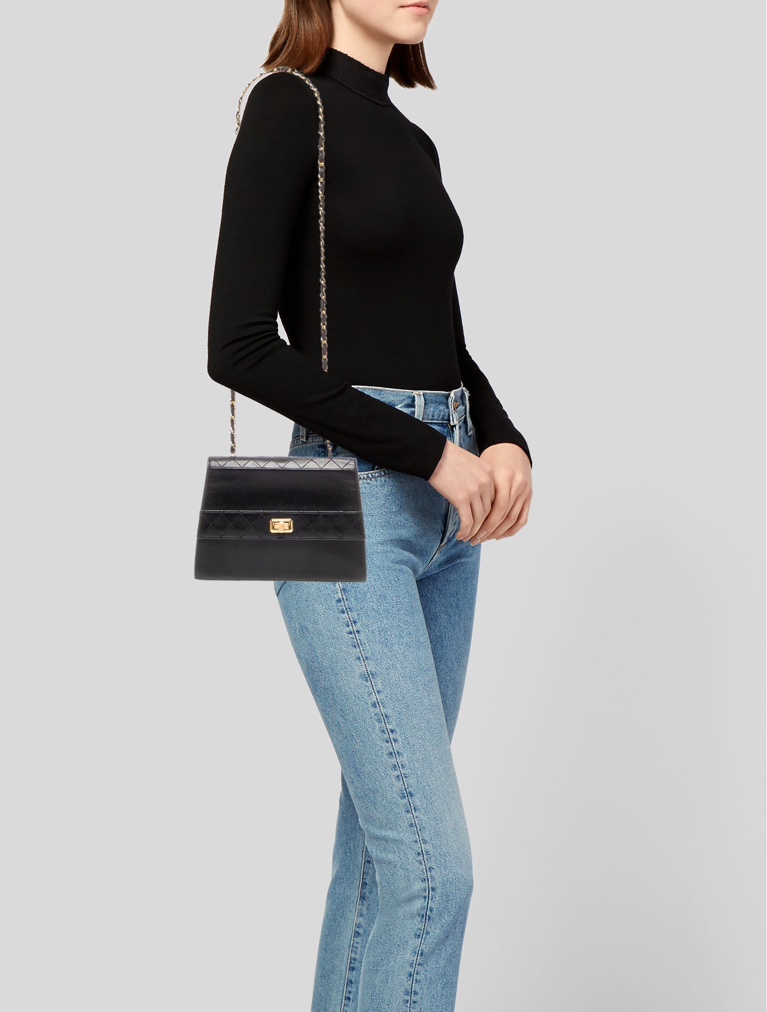 希少品 CHANEL トレイ Chanel Trapezoid Flap Bag - Black Crossbody Bags, Handbags