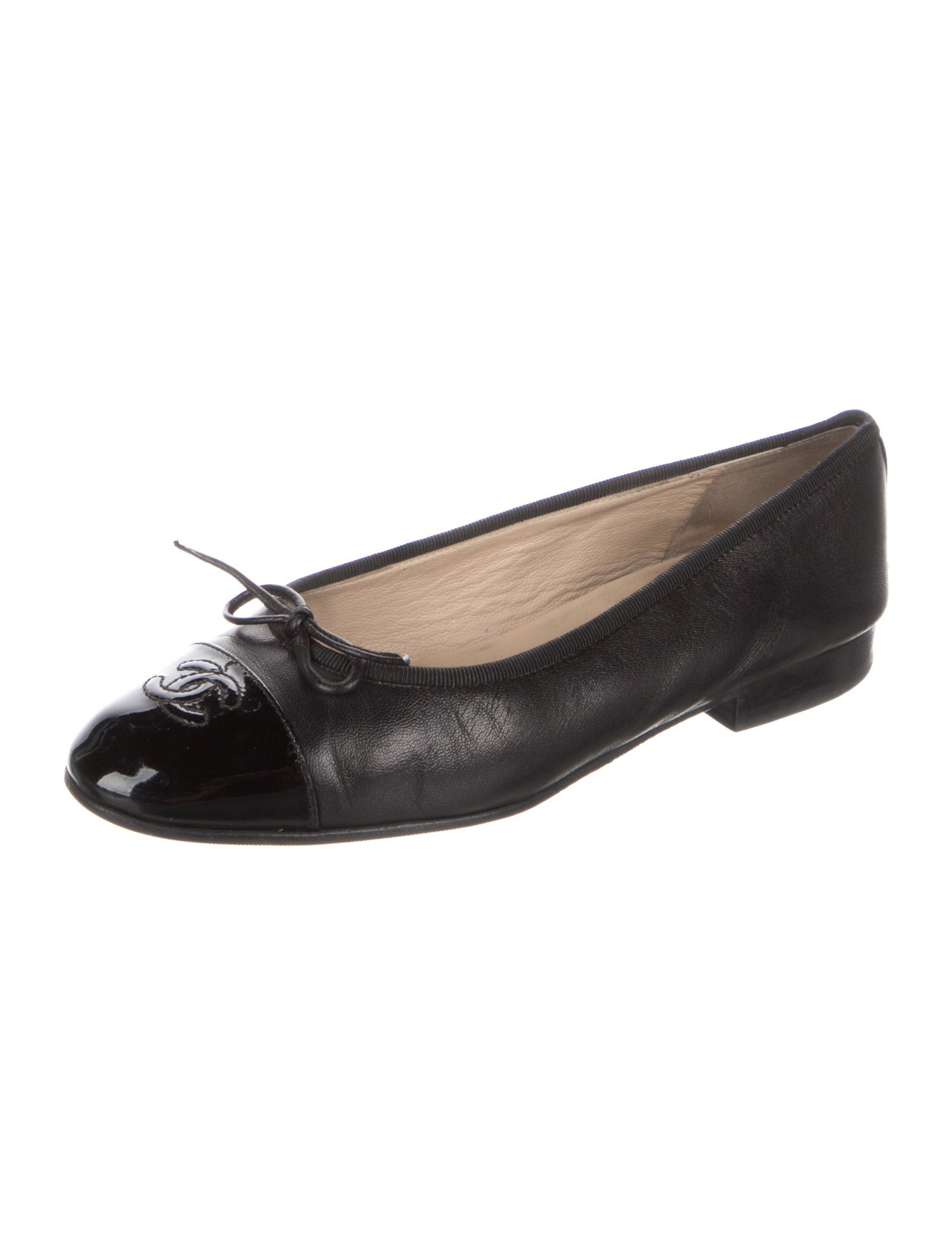 Chanel Interlocking CC Logo Leather Ballet Flats
