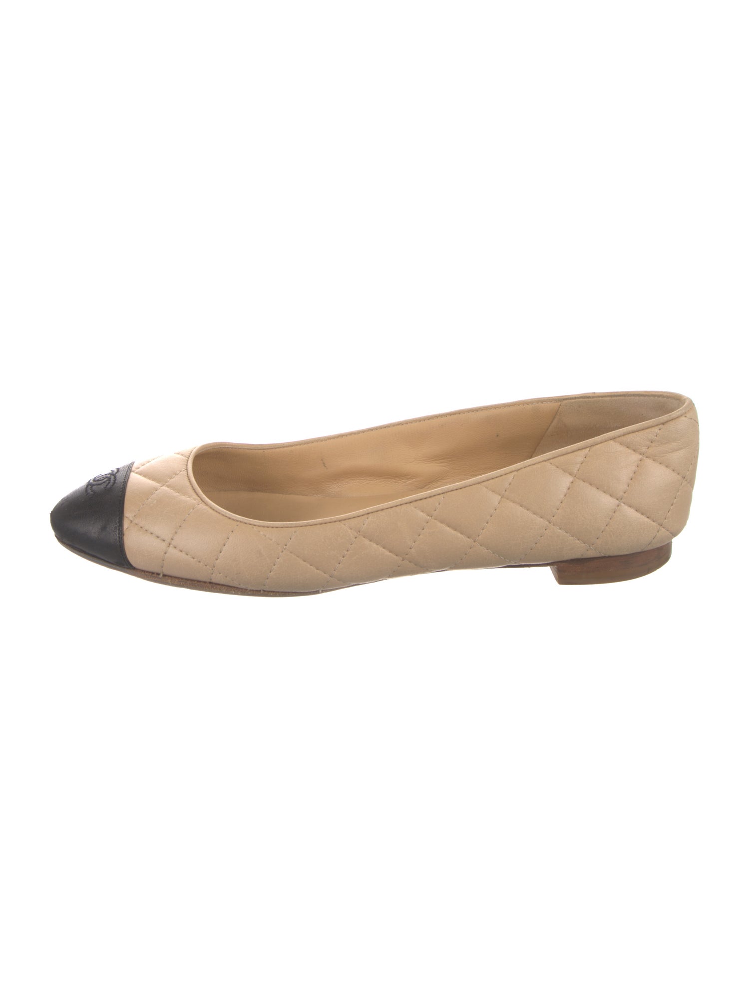 Chanel Interlocking CC Logo Leather Flats
