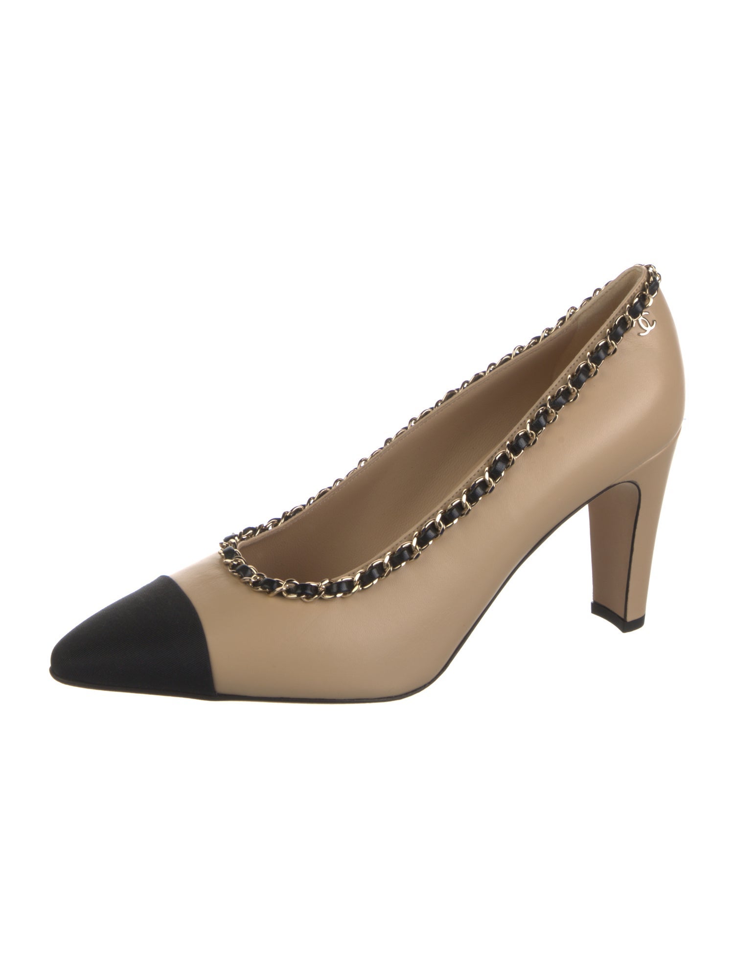 Chanel Interlocking CC Logo Leather Pumps