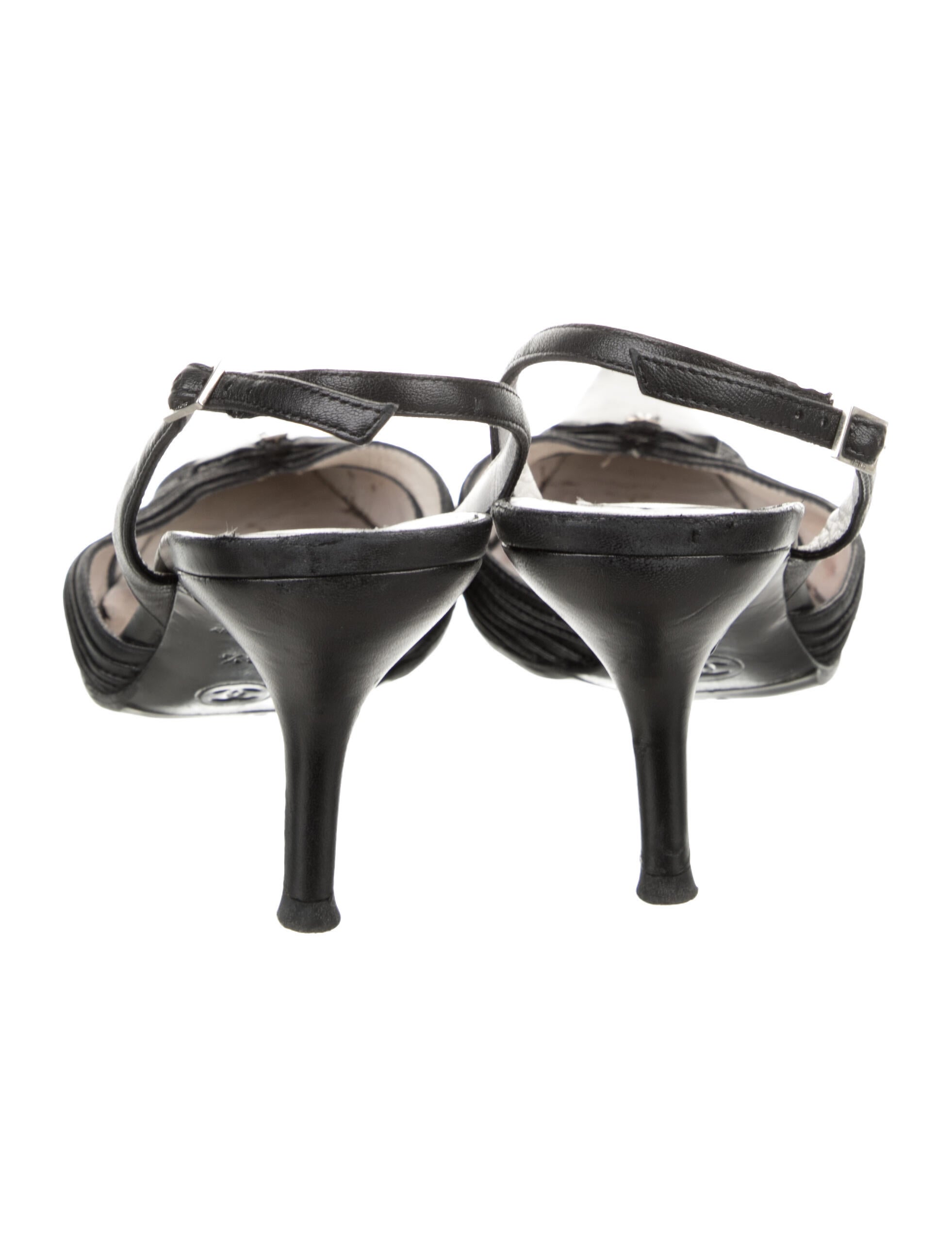 Vintage Interlocking CC Logo Slingback Pumps