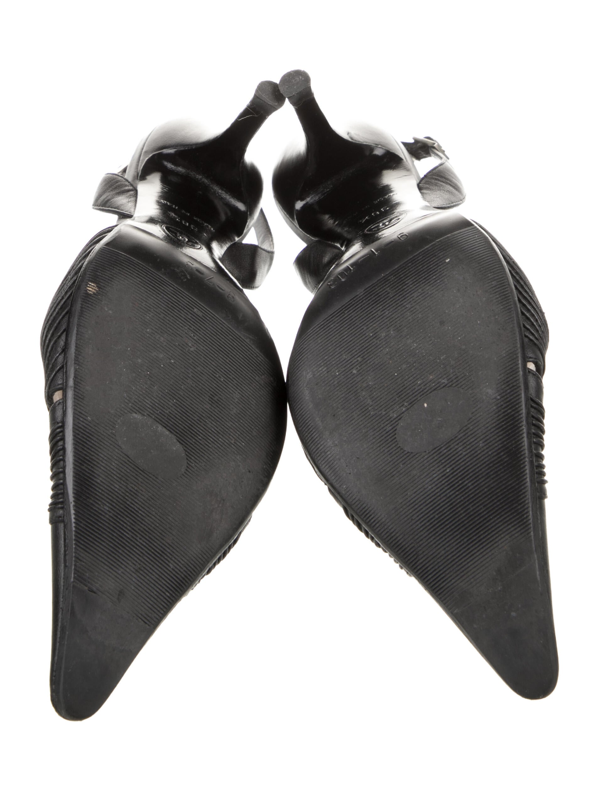Vintage Interlocking CC Logo Slingback Pumps