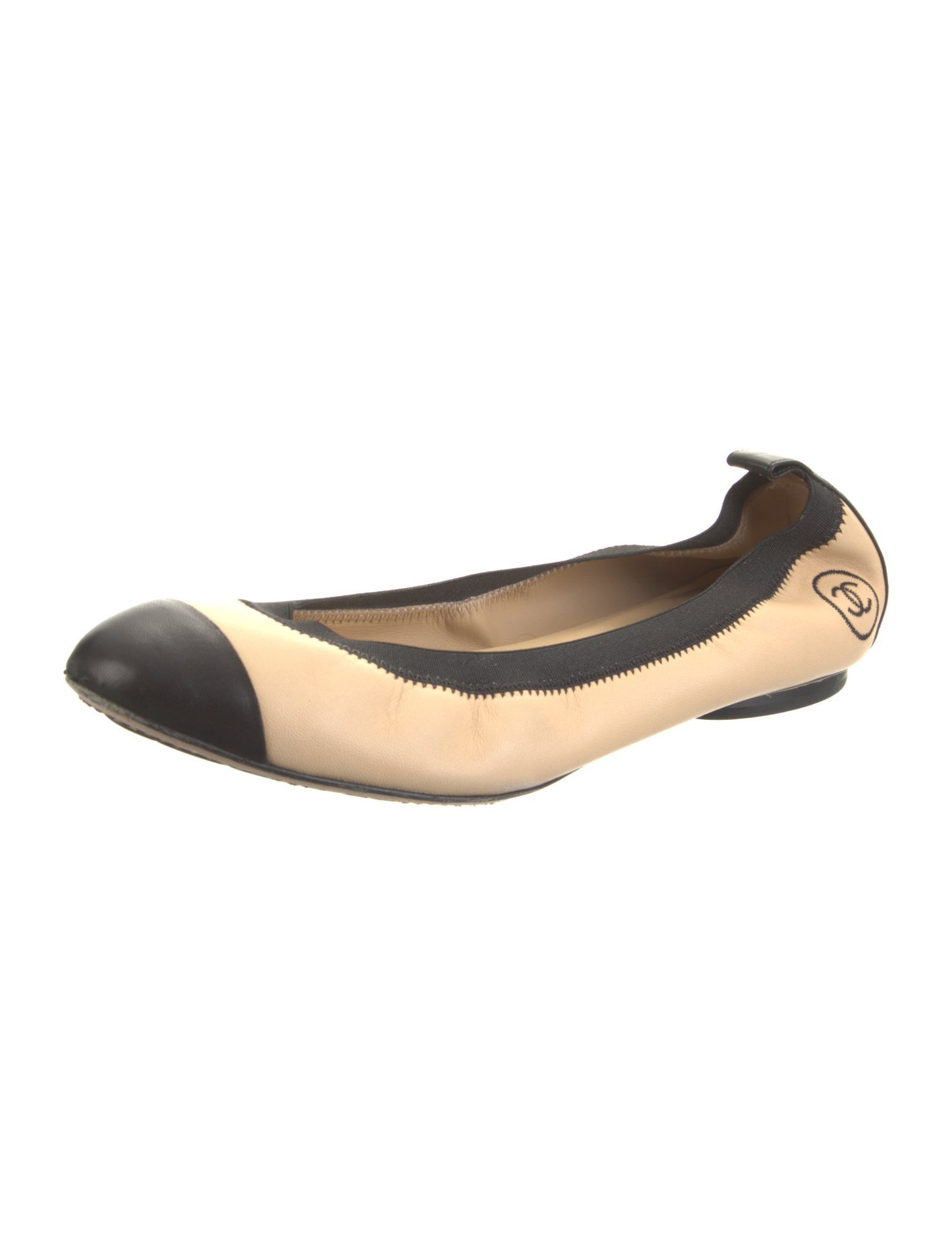 Chanel Interlocking CC Logo Leather Ballet Flats