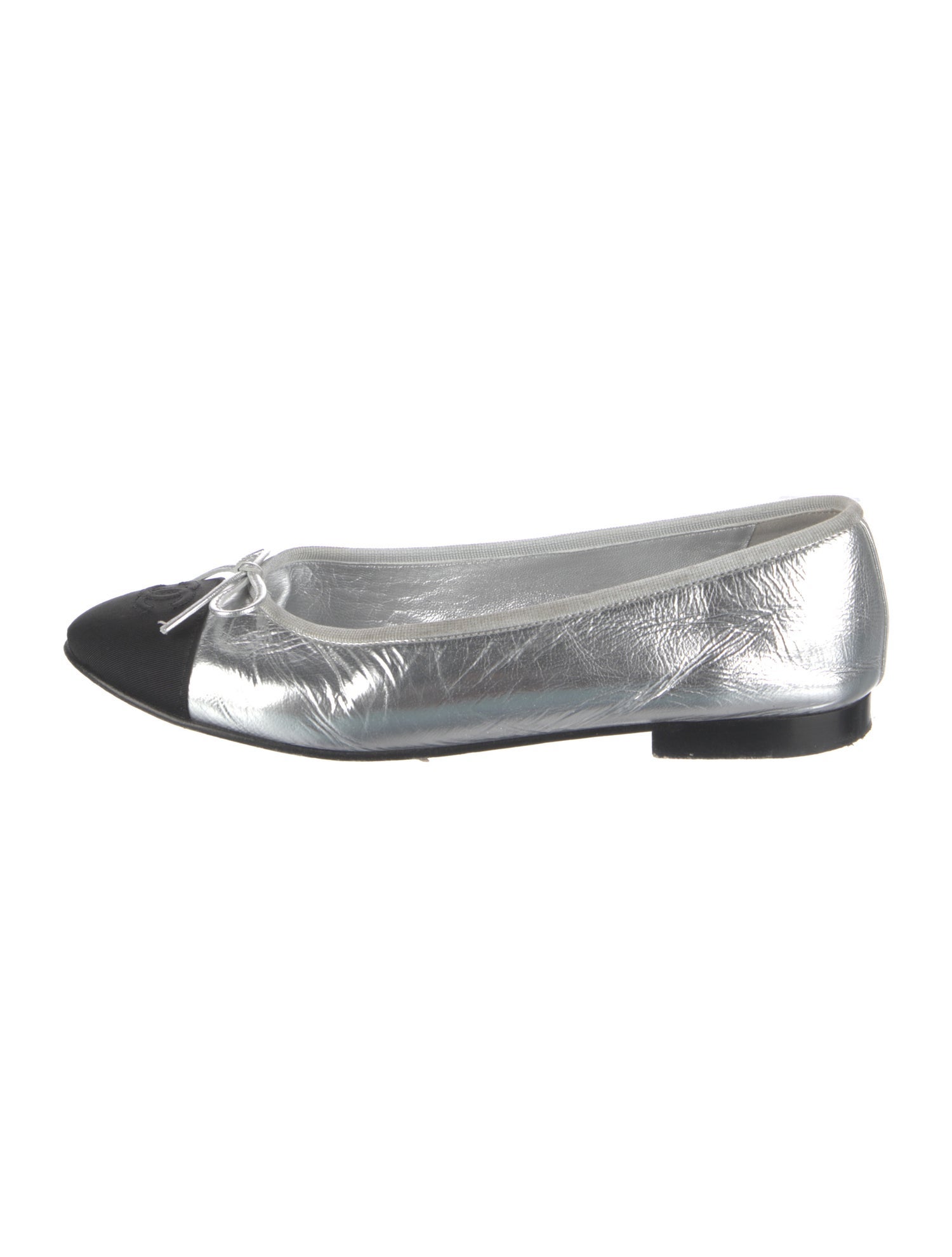 Chanel Interlocking CC Logo Leather Ballet Flats