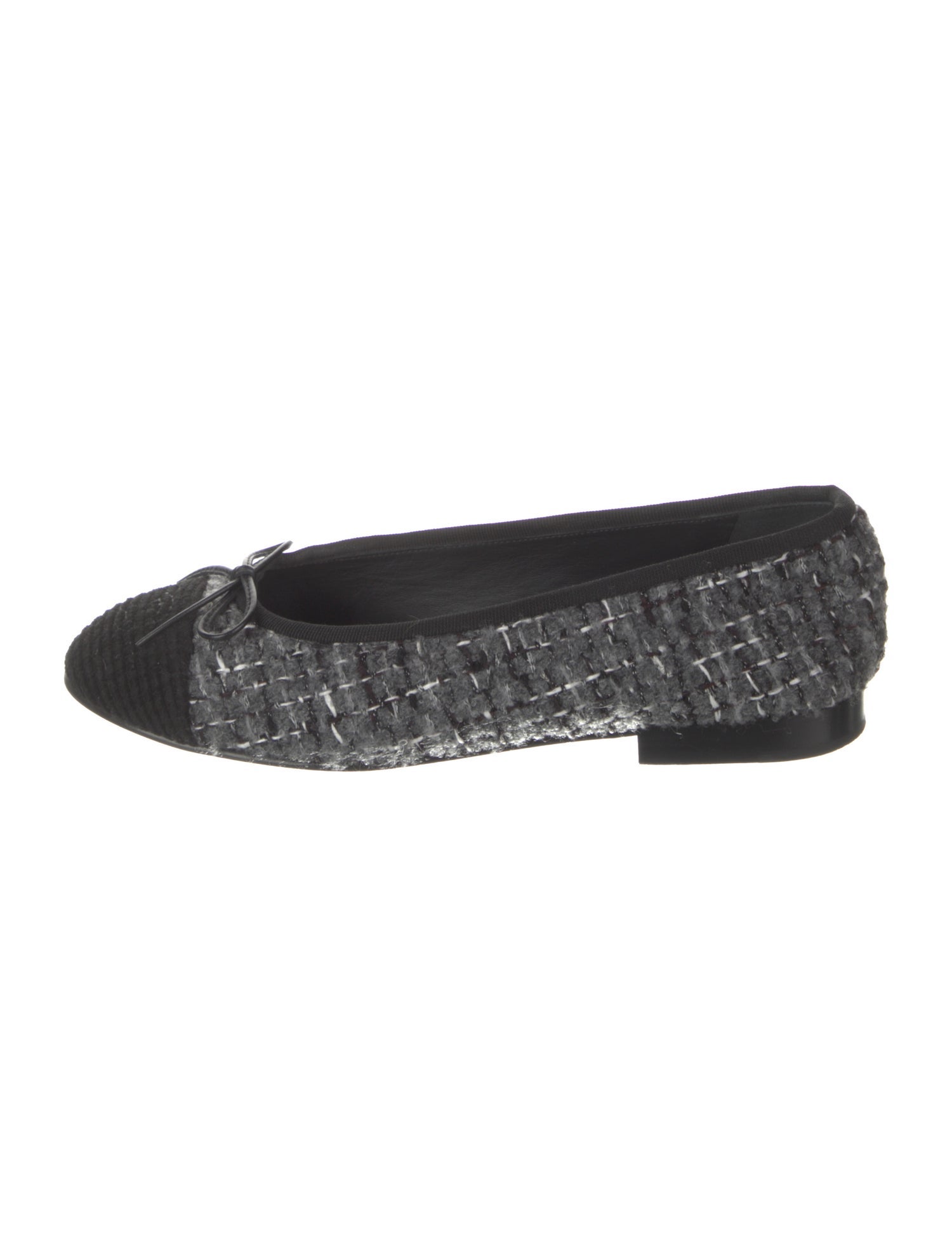 Chanel 2023 Interlocking CC Logo Ballet Flats