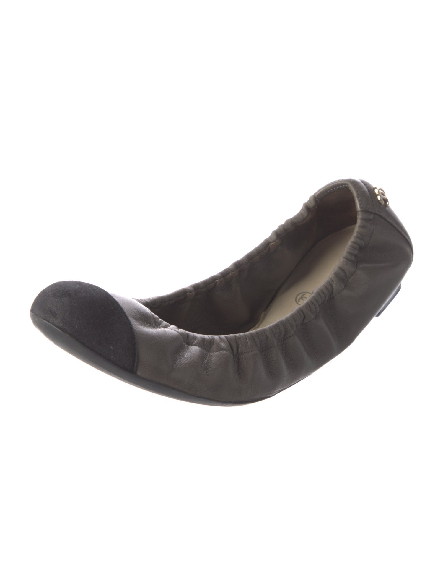 Chanel Interlocking CC Logo Leather Ballet Flats