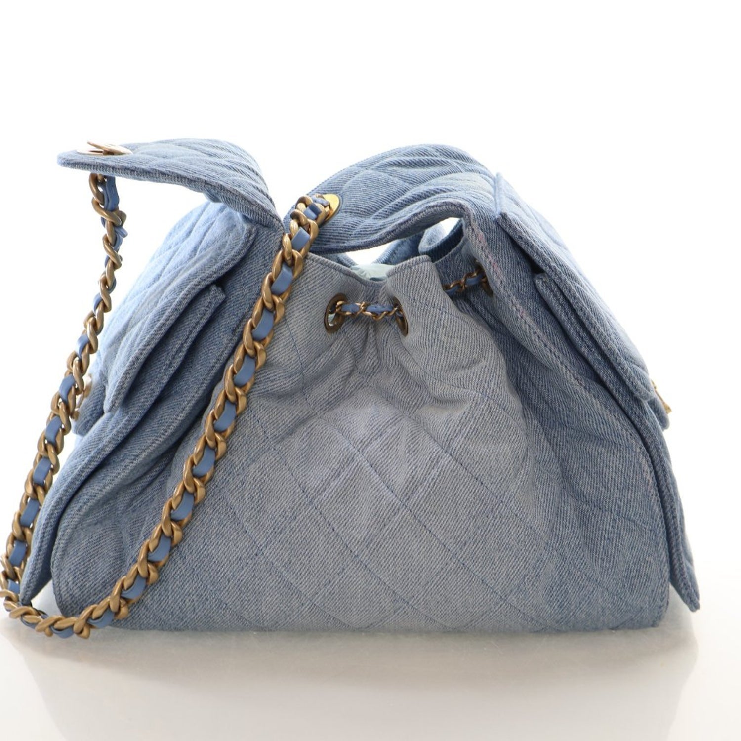 Chanel Interlocking CC 25 Hobo Small 2025