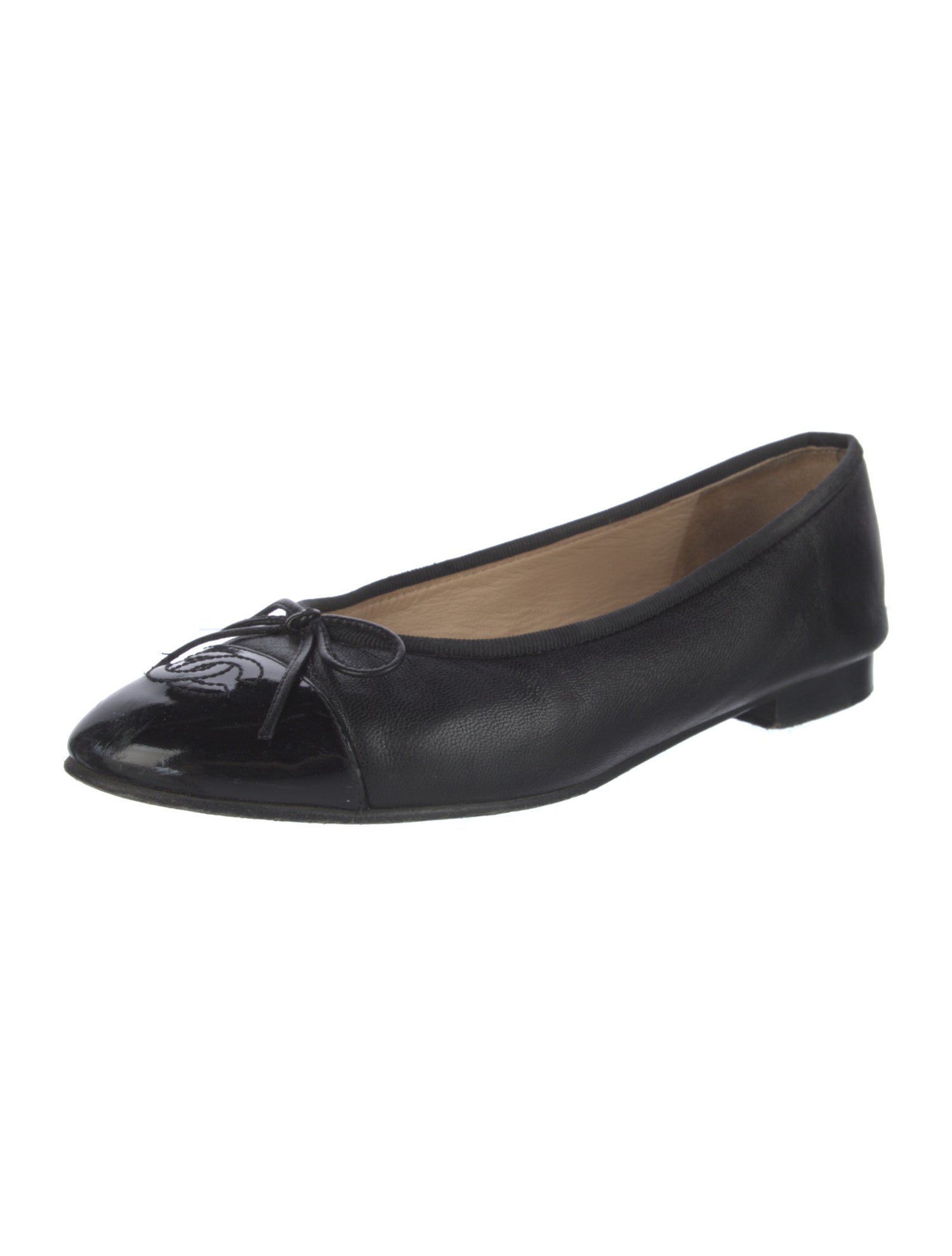 Chanel Interlocking CC Logo Leather Ballet Flats