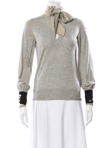 Pre-owned Chanel Vintage 2006 Sweater In Gray