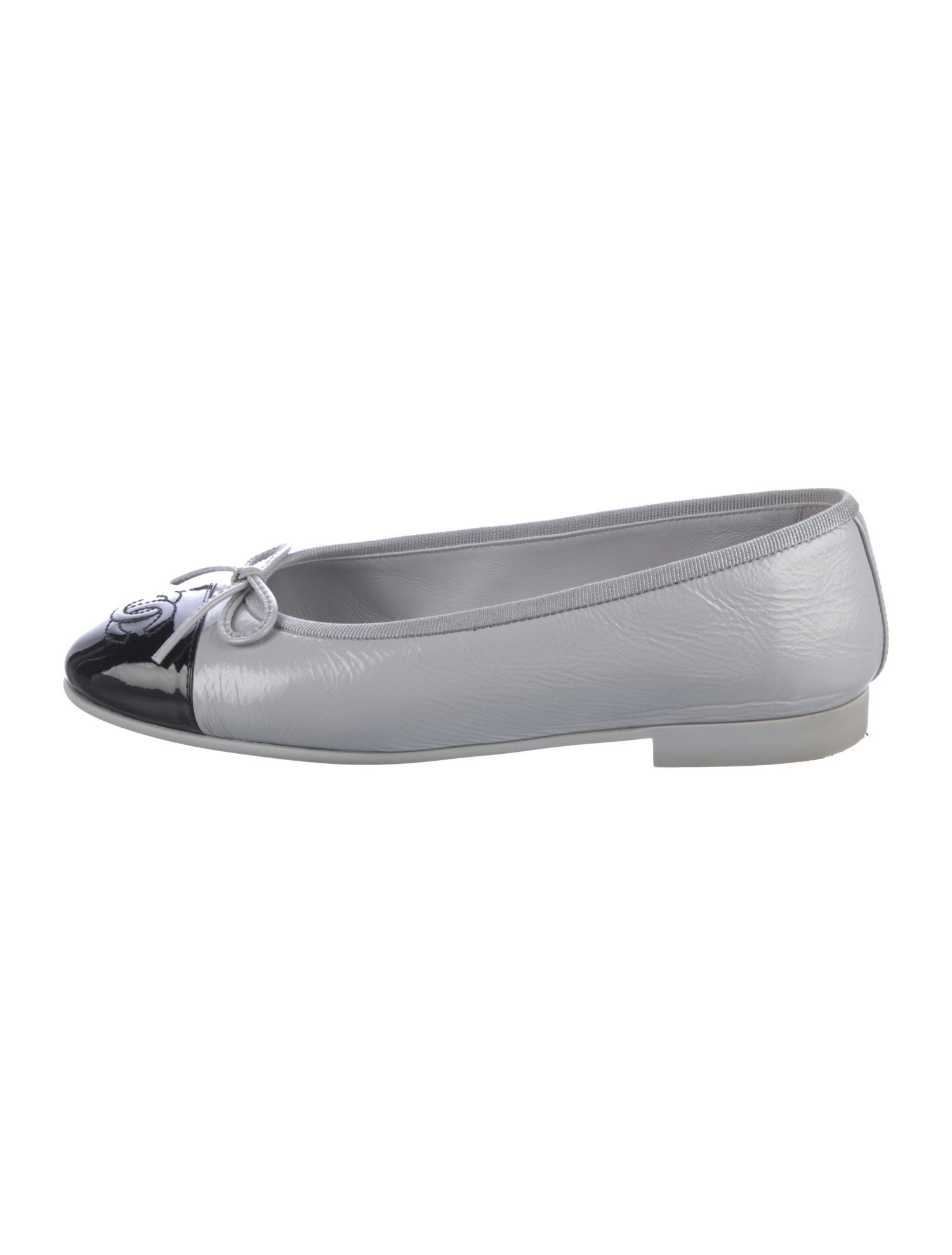 Chanel Interlocking CC Logo Leather Ballet Flats