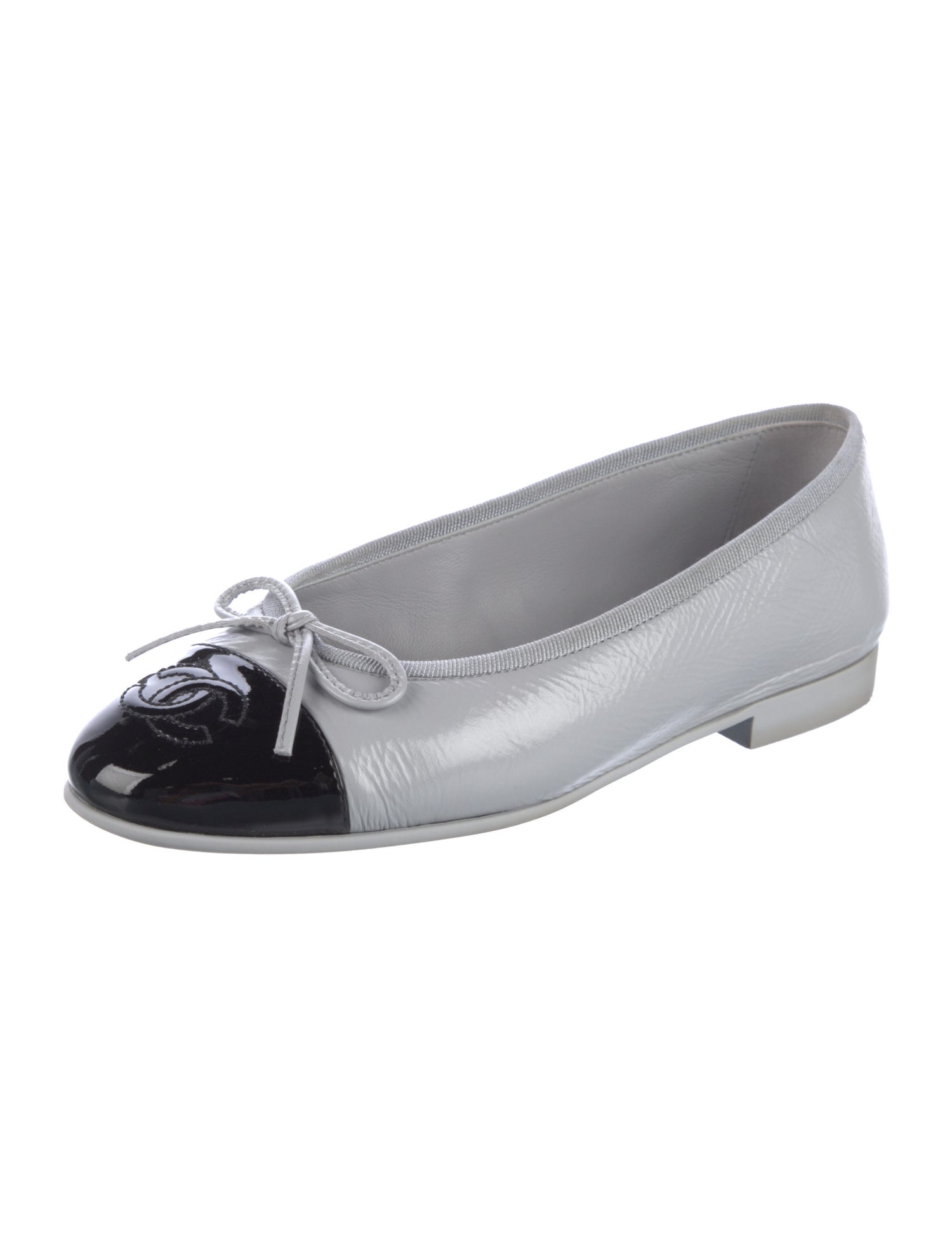 Chanel Interlocking CC Logo Leather Ballet Flats