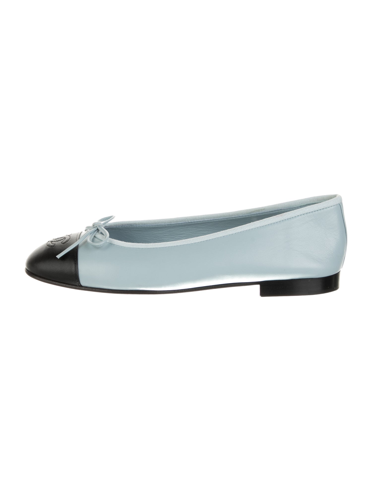 Chanel 2022 Interlocking CC Logo Ballet Flats