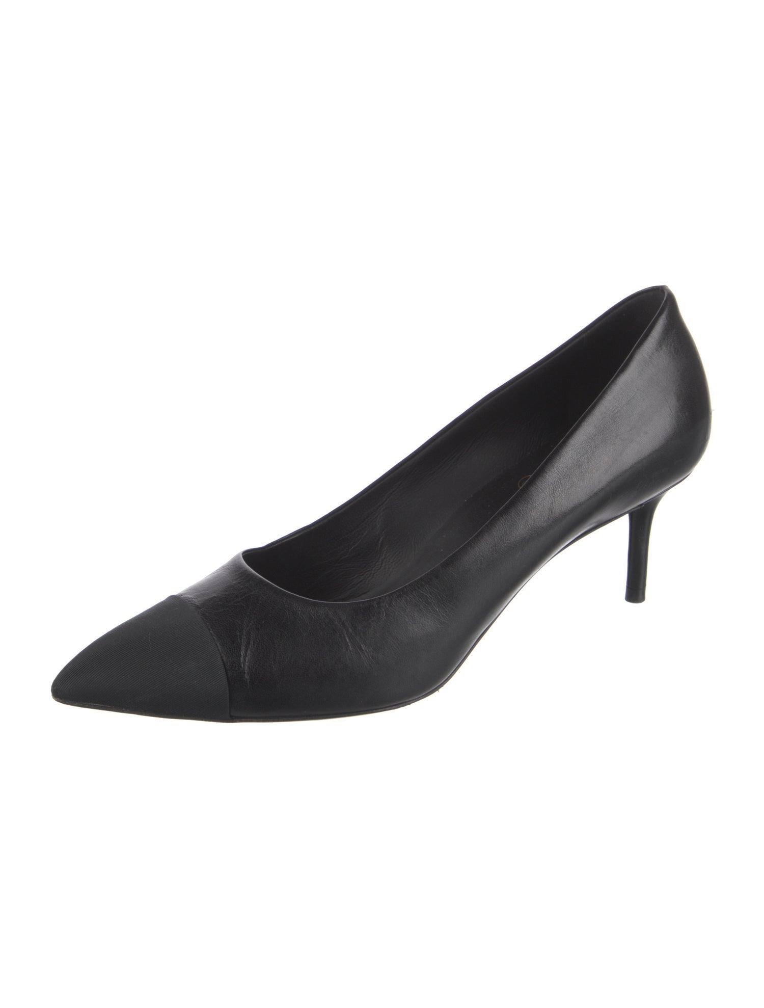 Chanel Interlocking CC Logo Leather Pumps
