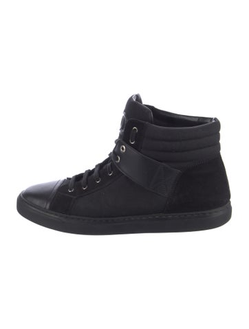 Pre-owned Chanel Interlocking Cc Logo Canvas Sneakers In Black