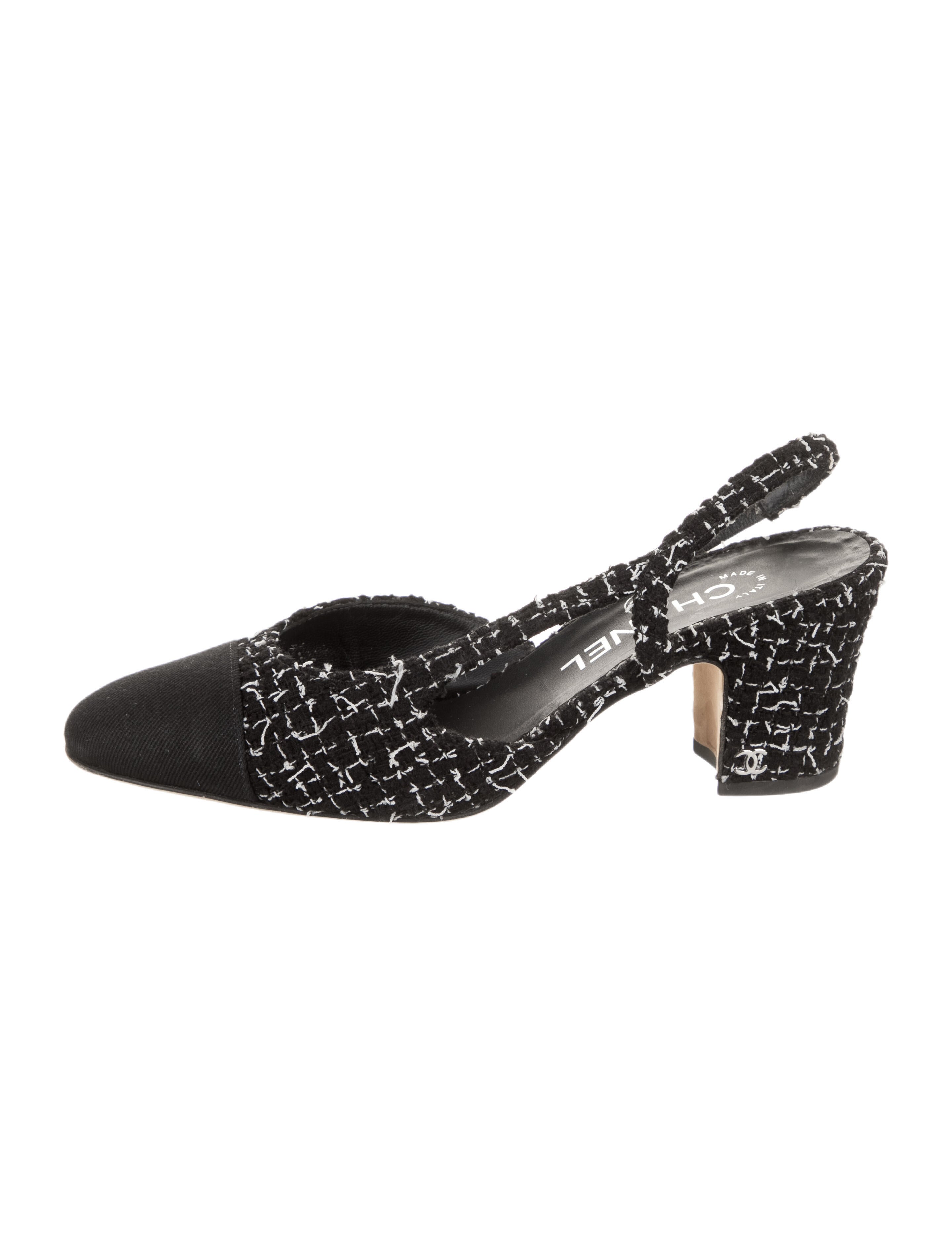 Chanel Interlocking CC Logo Tweed Slingback Pumps