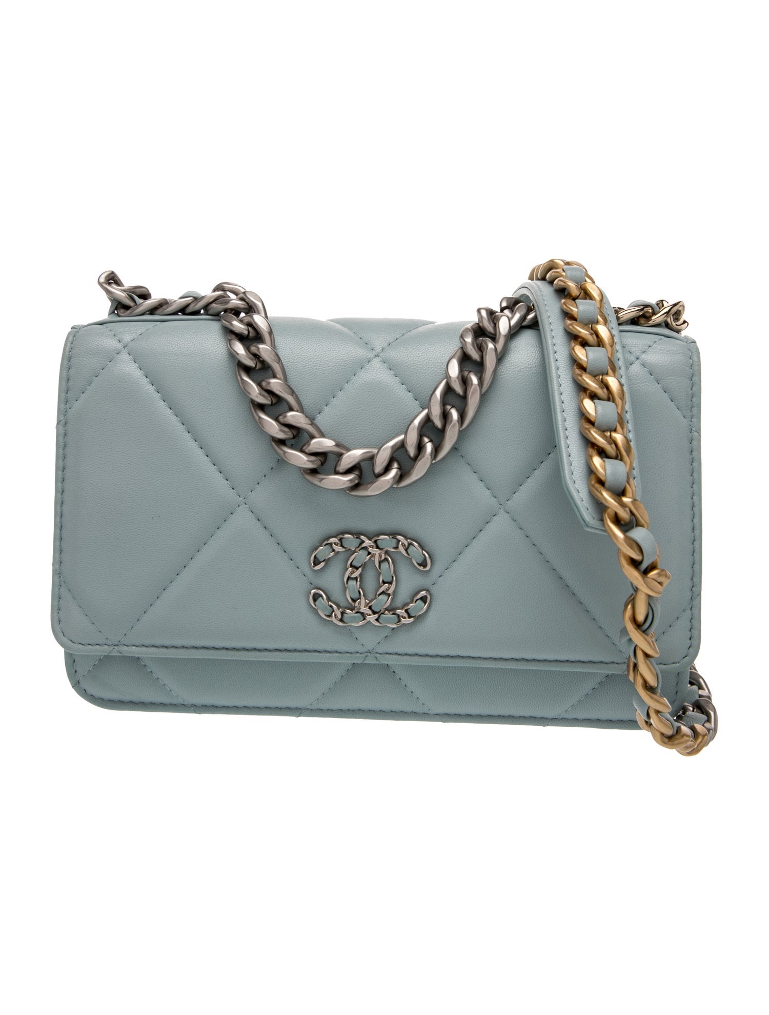 Chanel 19 Wallet On Chain
