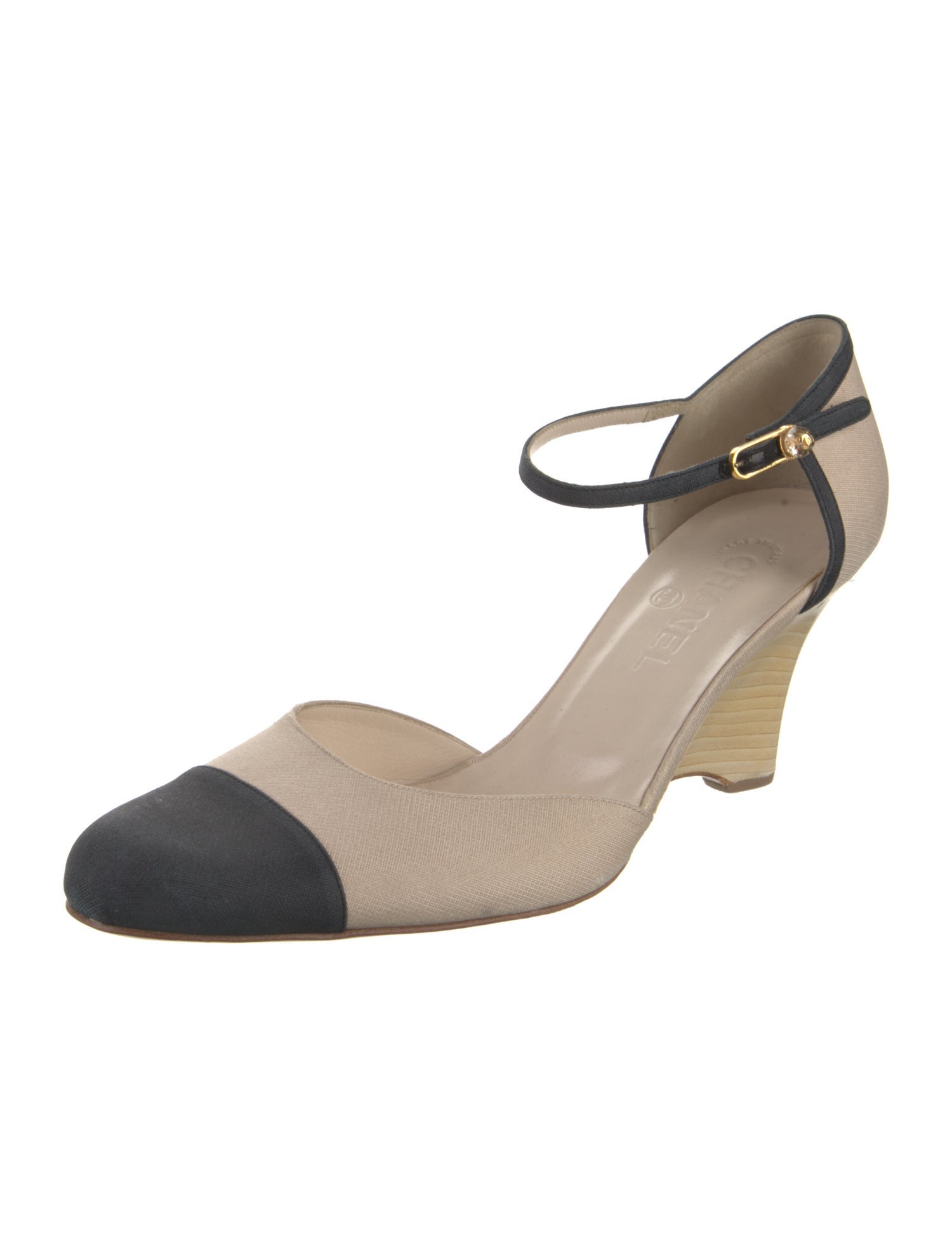 Chanel Vintage Interlocking CC Logo D'Orsay Pumps