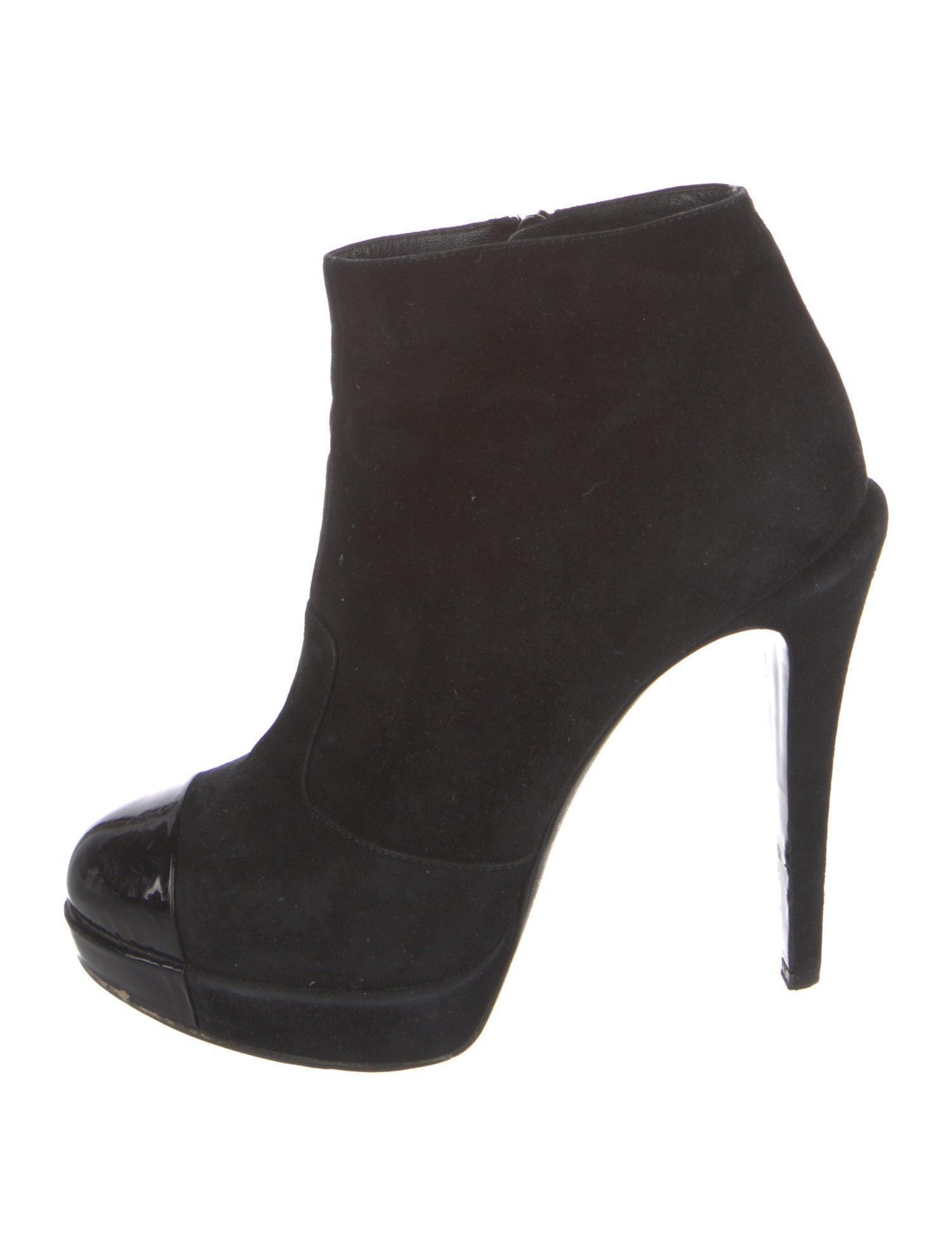 Chanel g27830 Interlocking CC Logo Boots