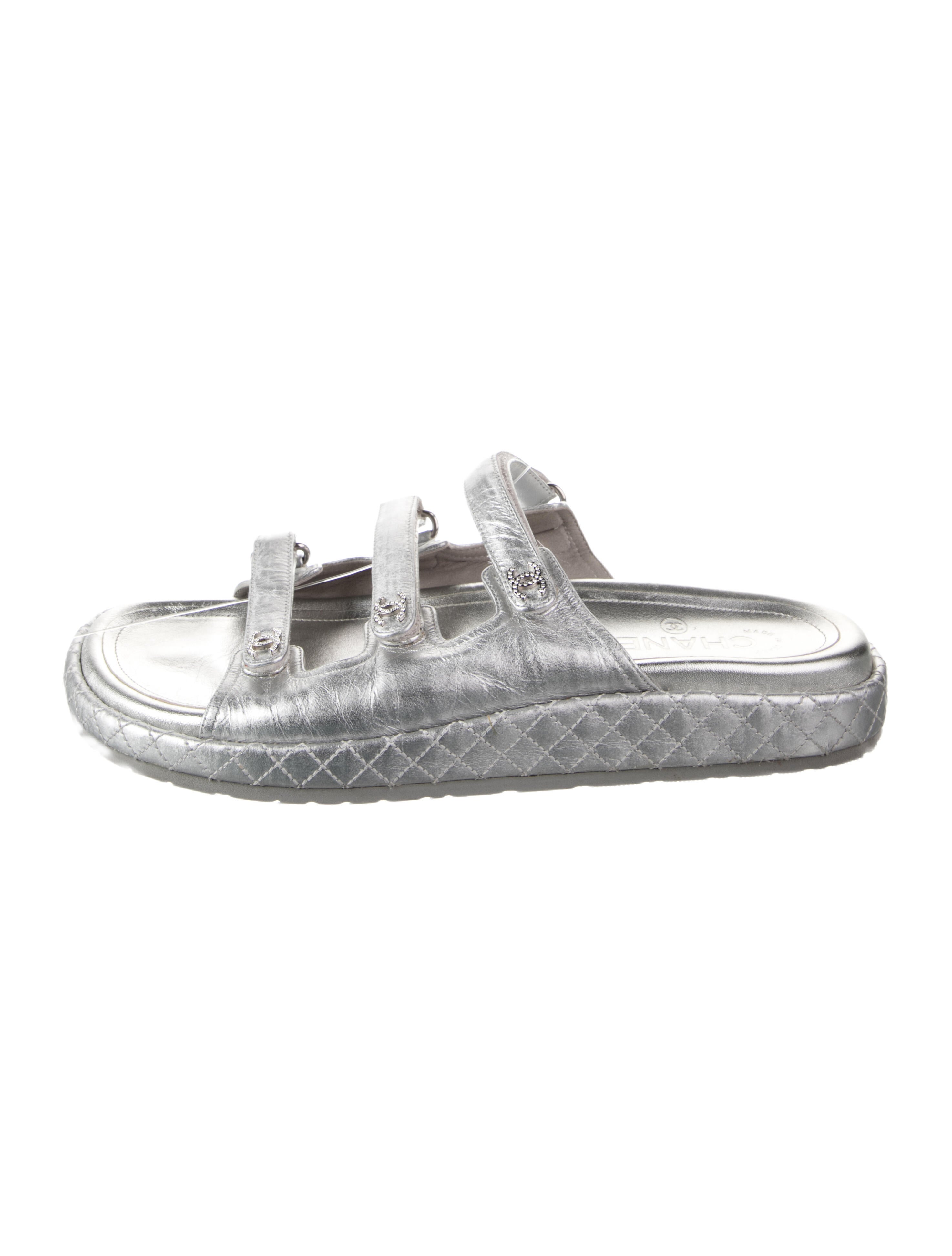 Chanel Interlocking CC Logo Leather Espadrilles
