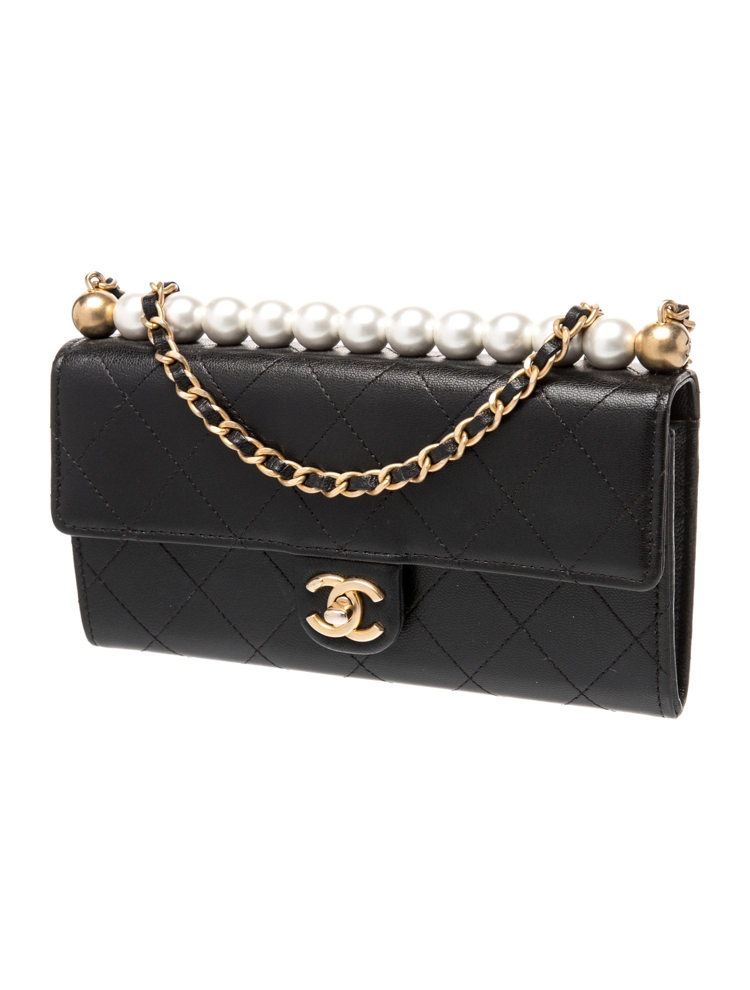 Chanel Chic Pearls Wallet On Chain