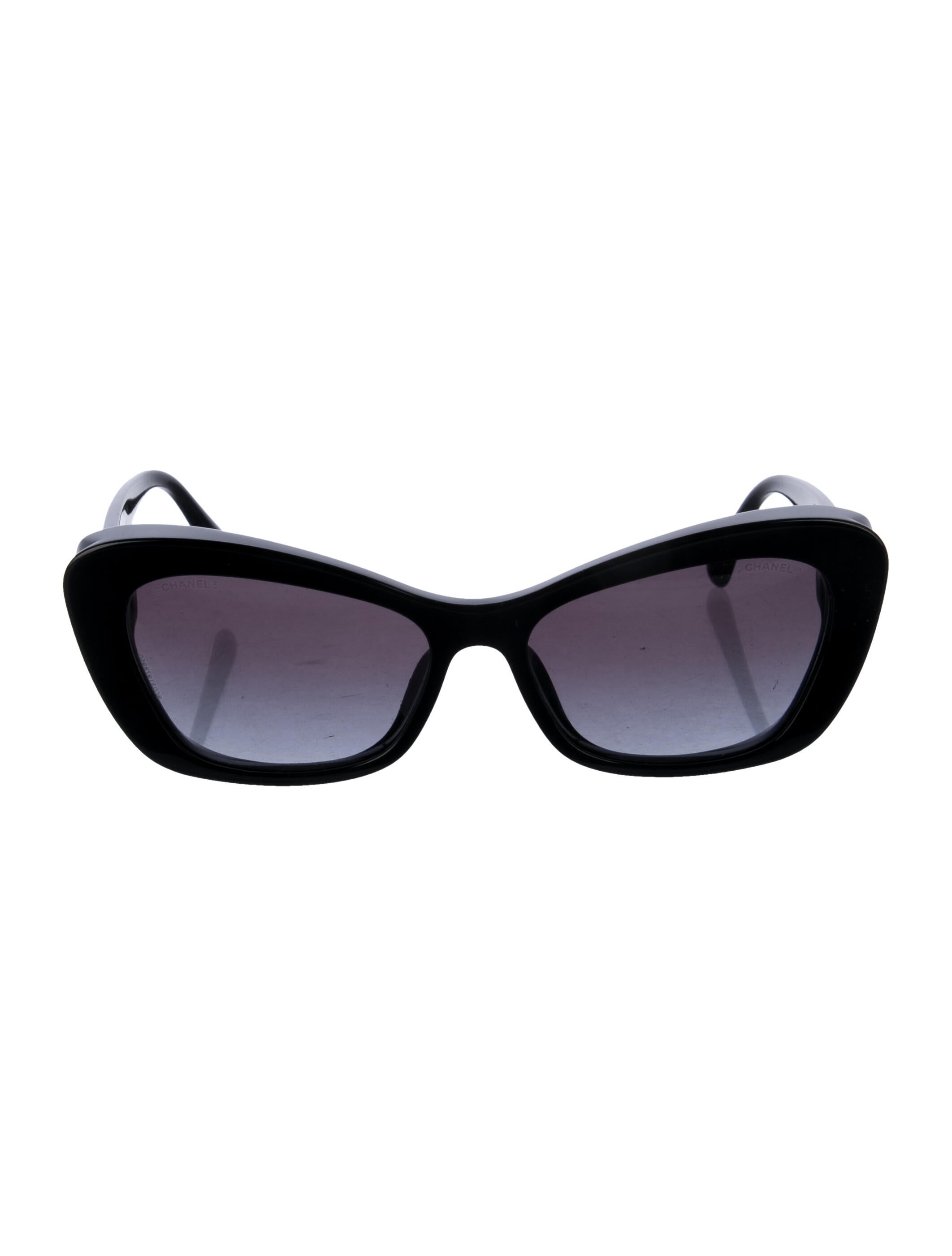 Chanel Interlocking CC Logo Cat-Eye Sunglasses