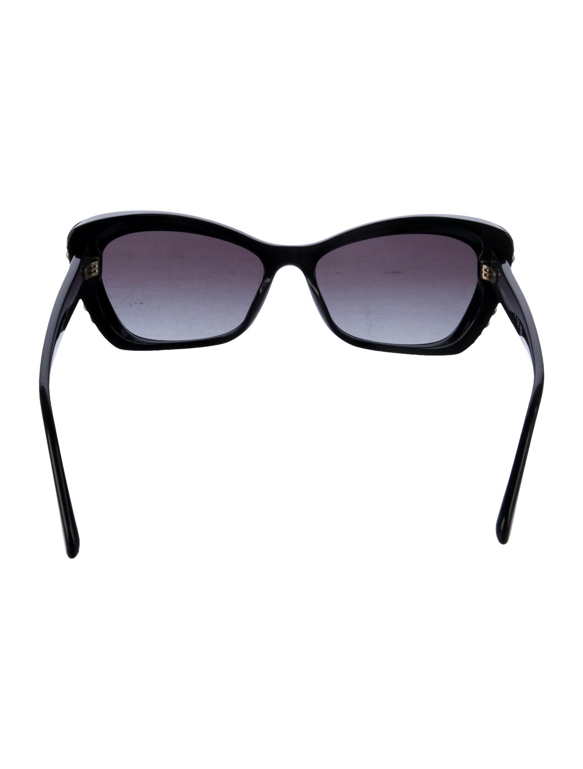 Chanel Interlocking CC Logo Cat-Eye Sunglasses