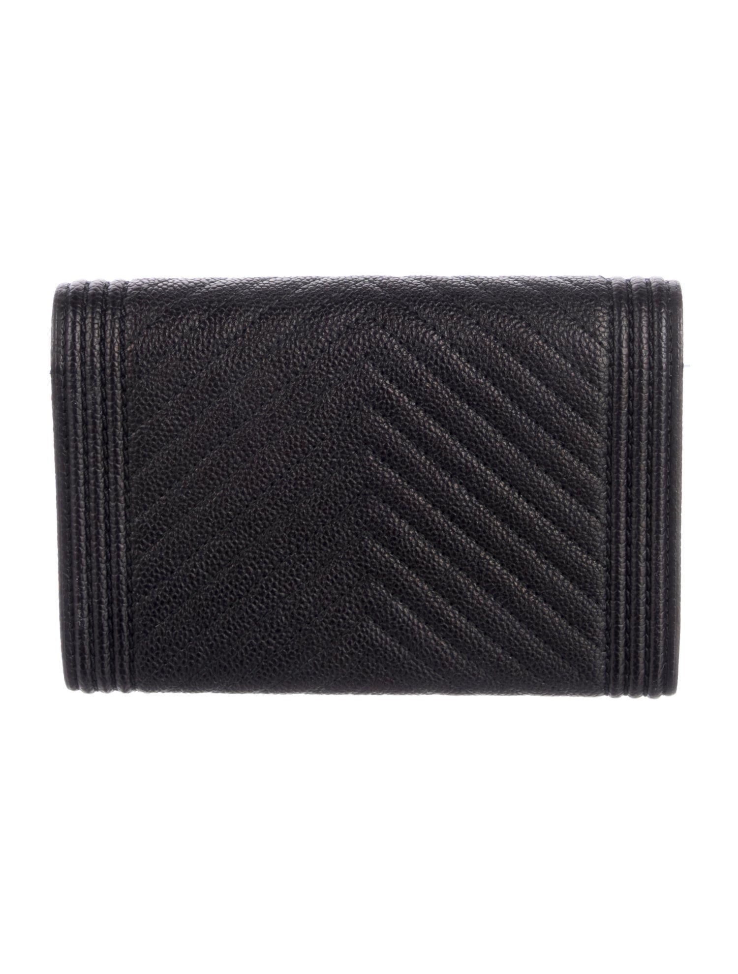 Chanel 2017-2018 Interlocking CC Logo Compact Wallet