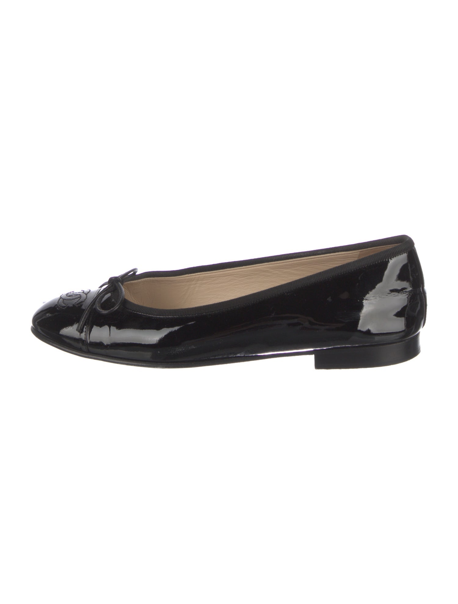 Chanel Interlocking CC Logo Patent Leather Ballet Flats