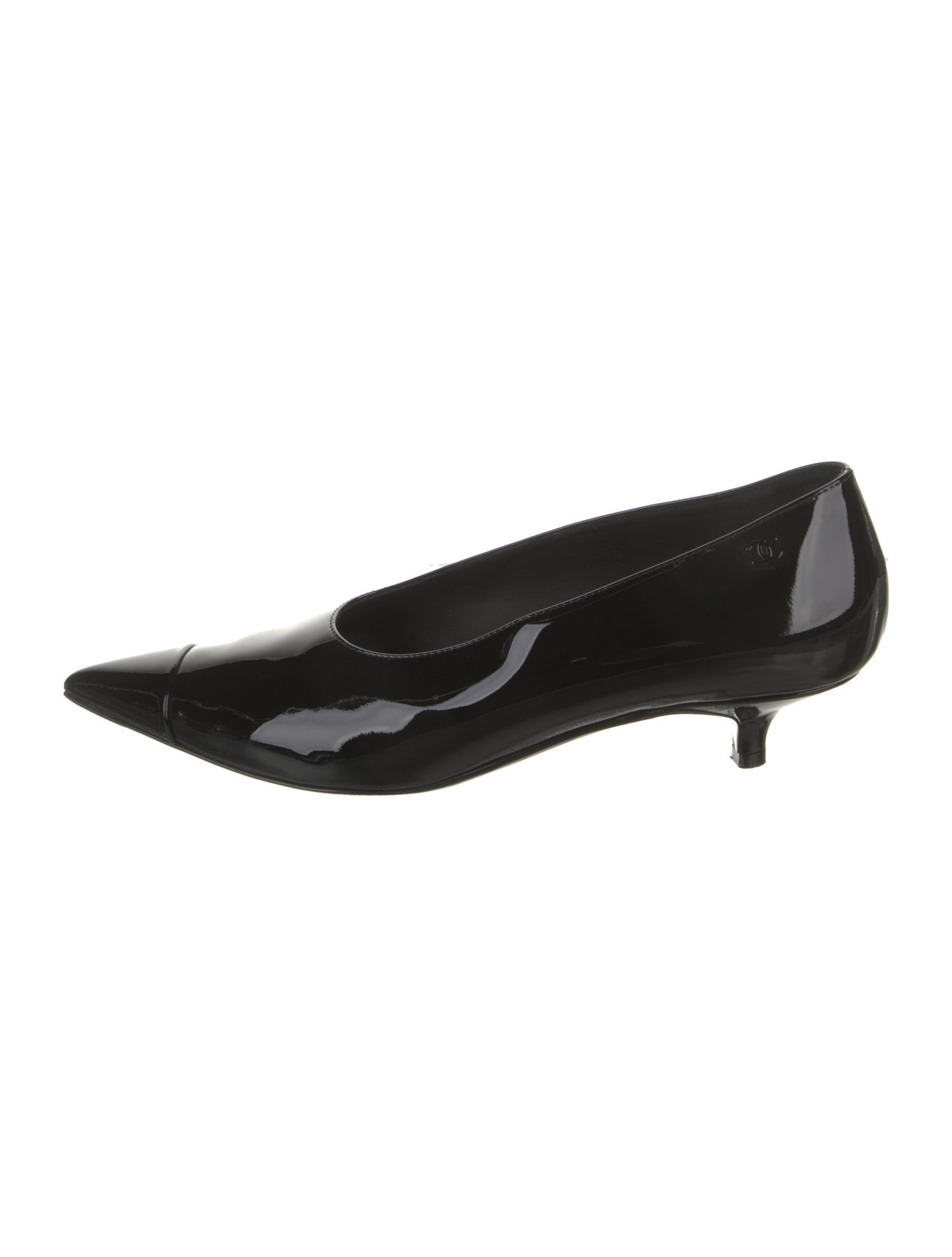 Chanel Interlocking CC Logo Patent Leather Pumps