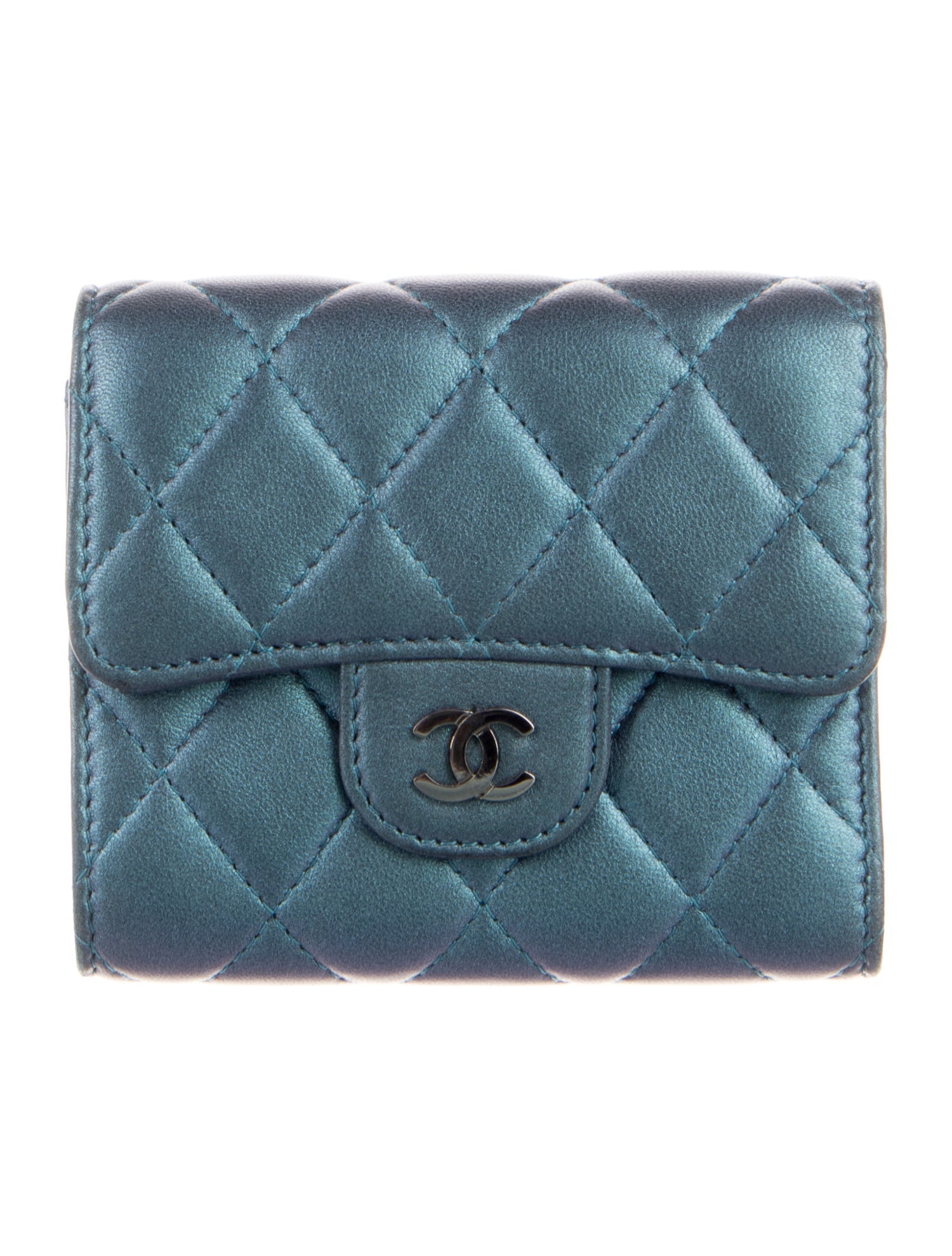 Chanel 2017-2018 Interlocking CC Logo Compact Wallet