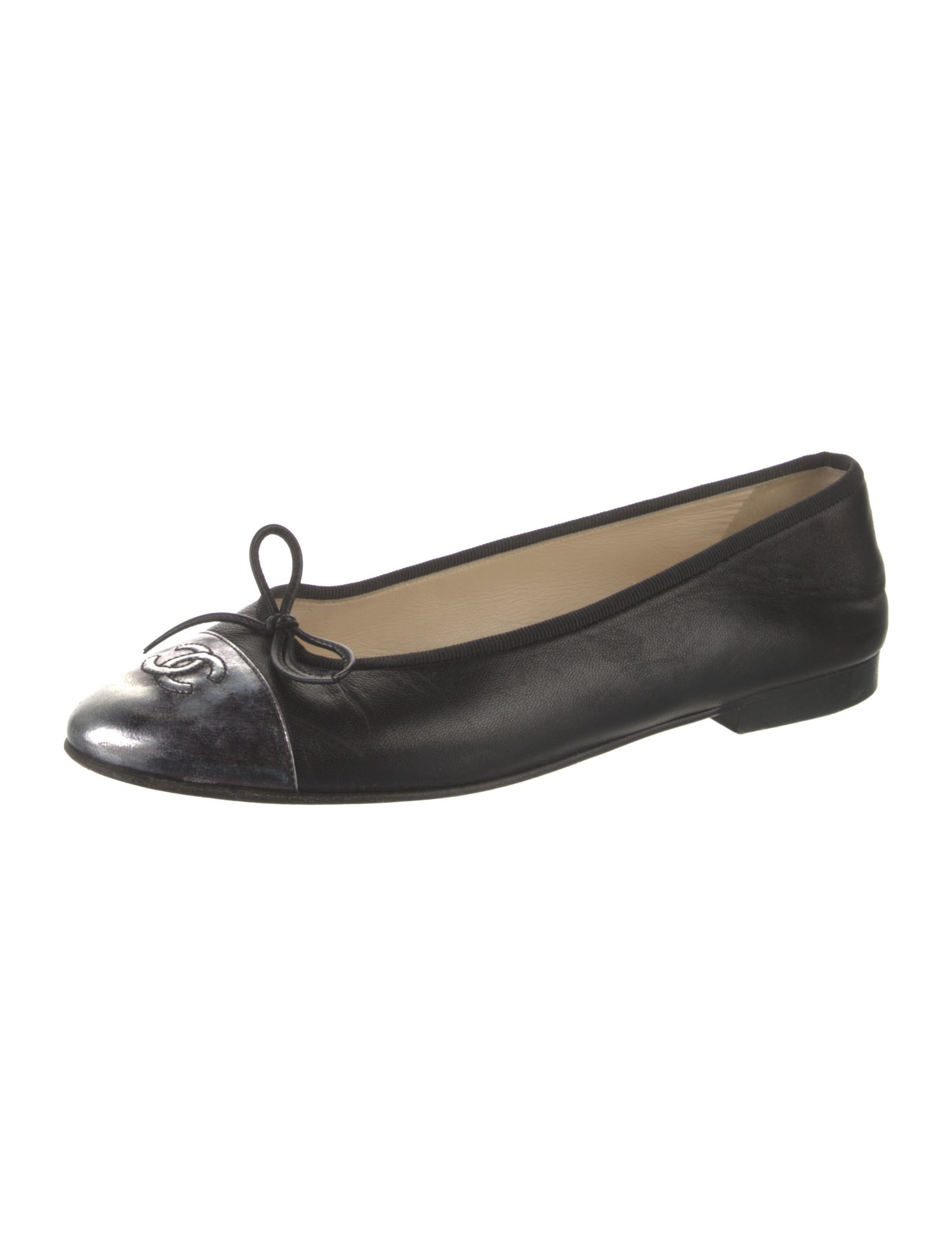 Chanel Interlocking CC Logo Leather Ballet Flats
