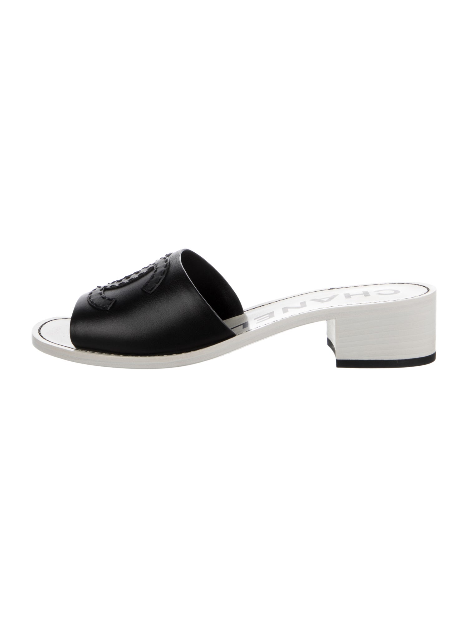Chanel 2022 Leather Slides