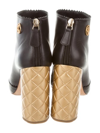 Chanel Leather Interlocking CC Ankle Boots