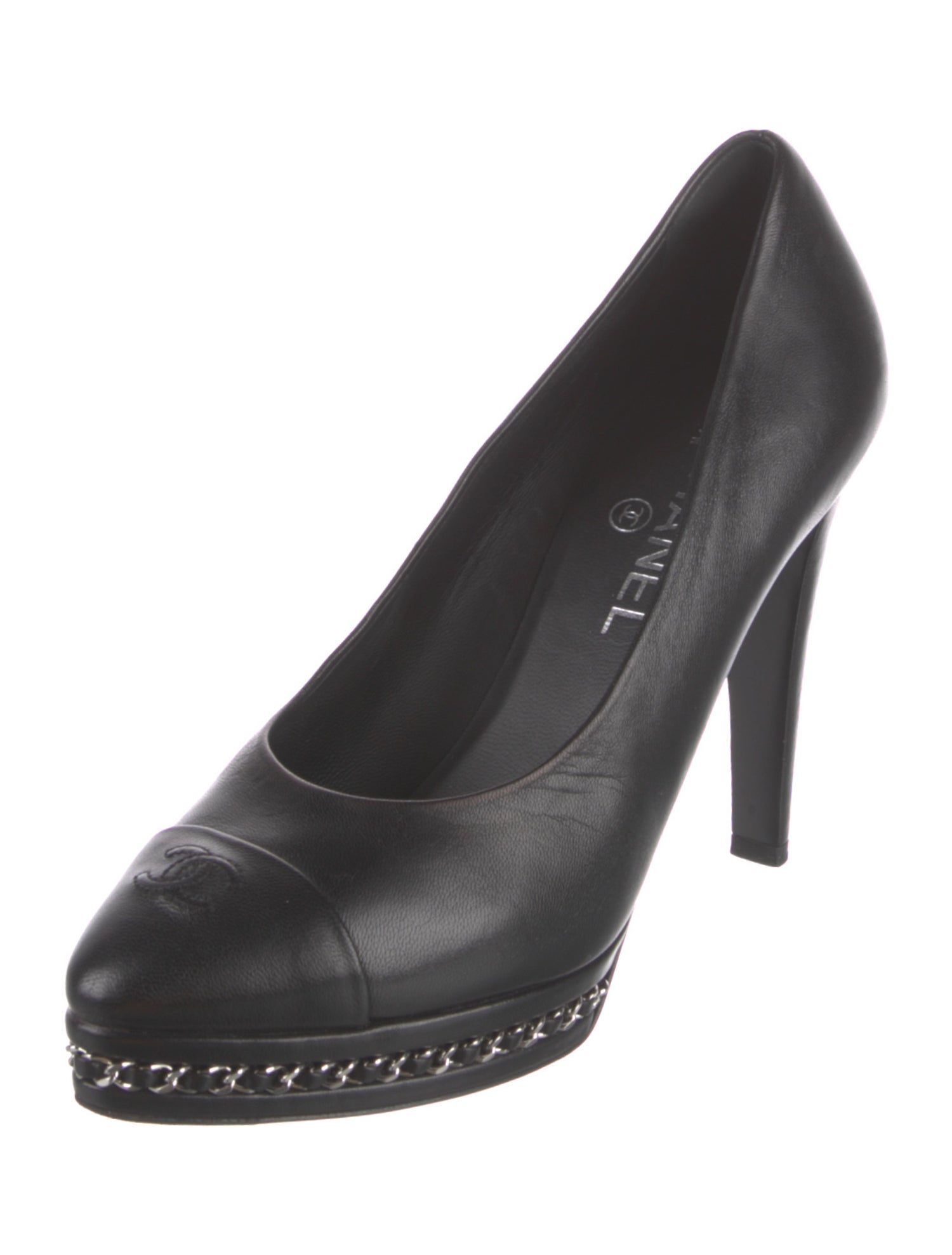 Chanel Interlocking CC Logo Leather Pumps