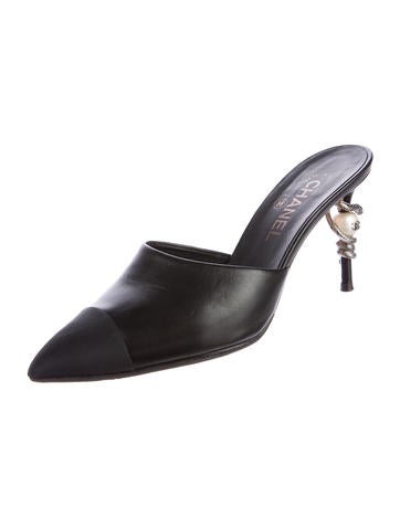 chanel leather mules