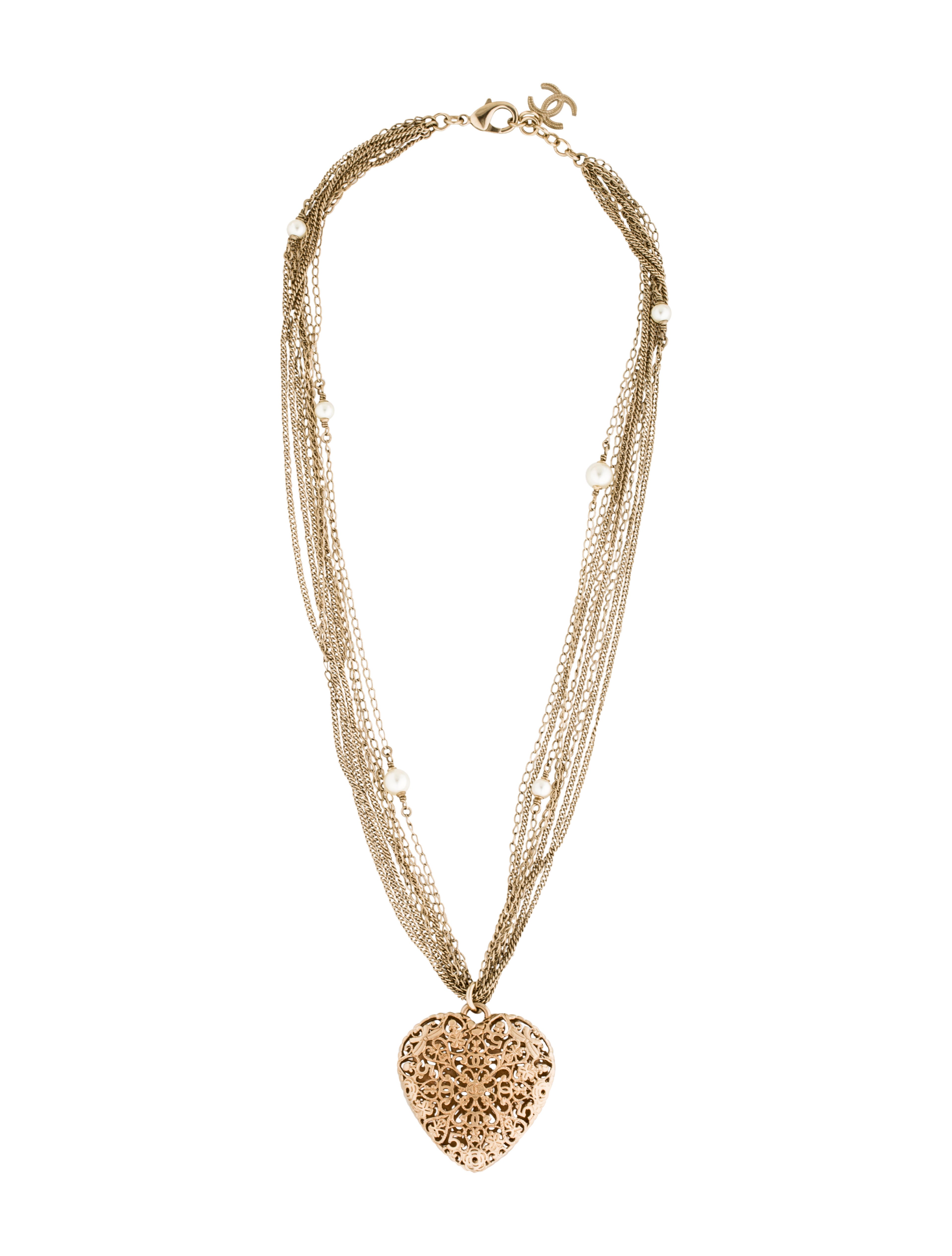 Chanel Heart Pendant Necklace Necklaces CHA158051 The RealReal