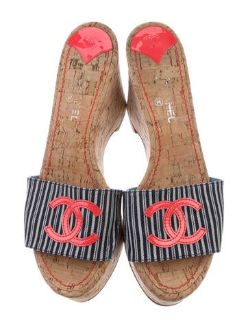 chanel slide shoes