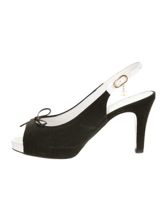 Chanel Pumps