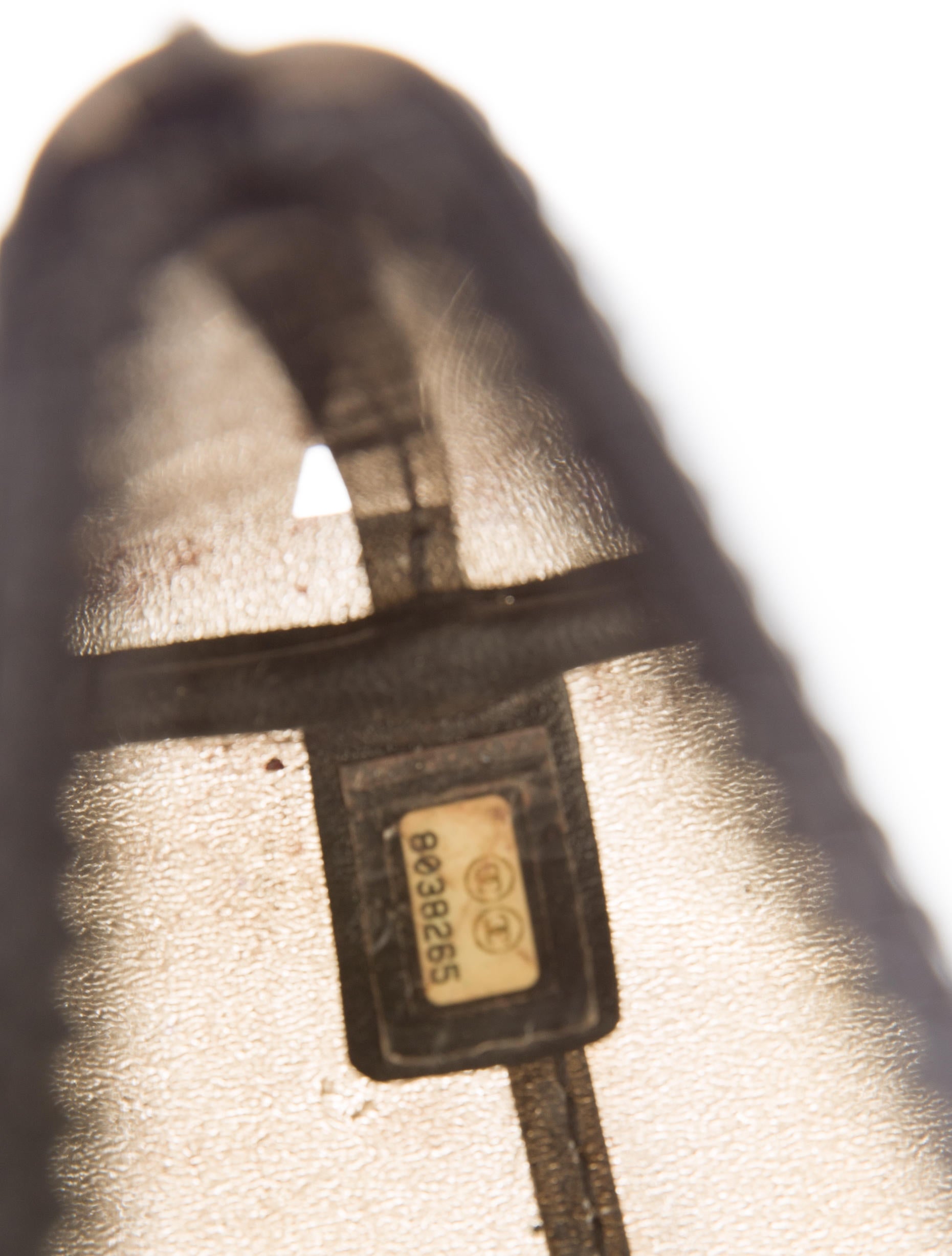 Chanel Zip Cosmetic Bag Accessories CHA170945 The RealReal