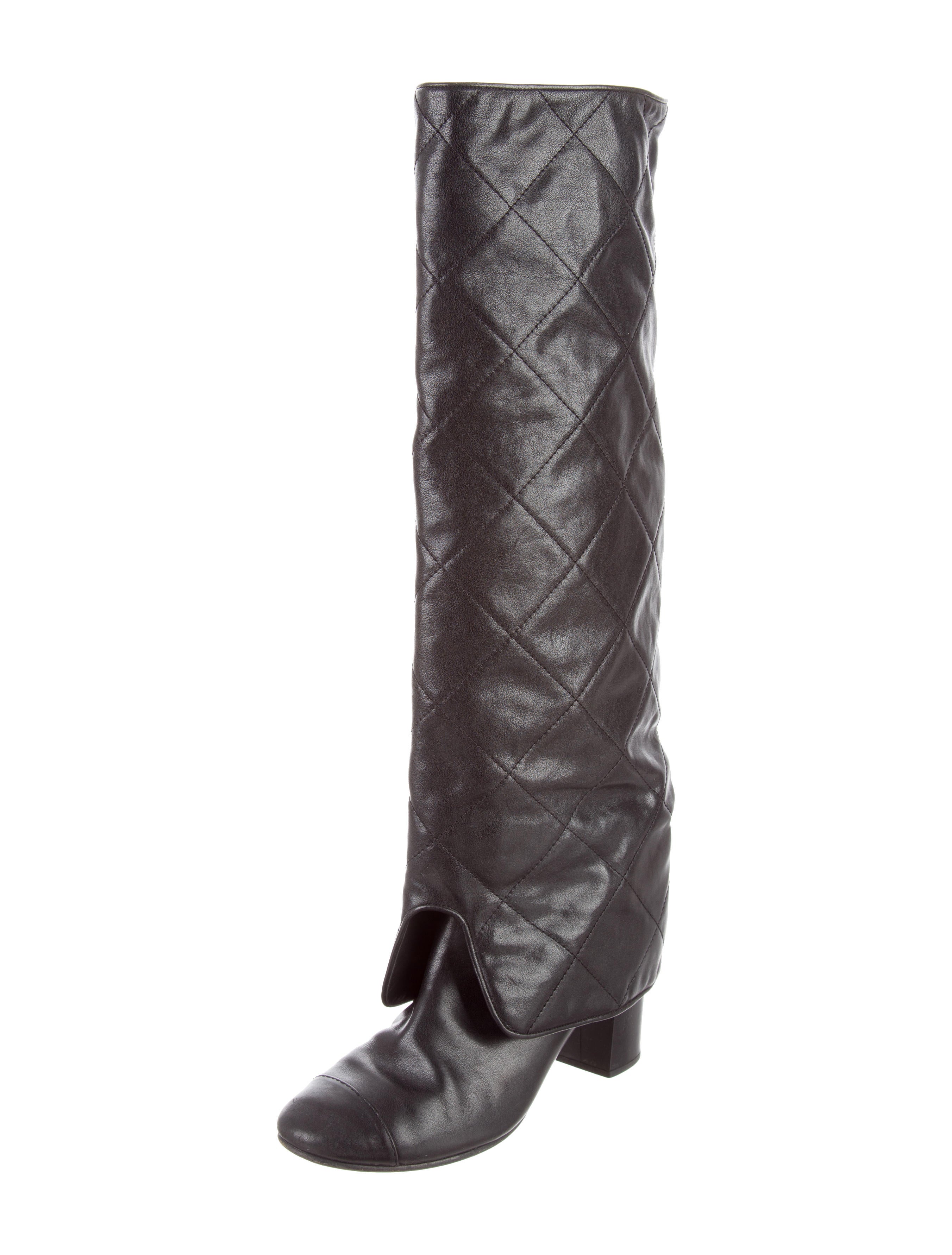 chanel fold over boots