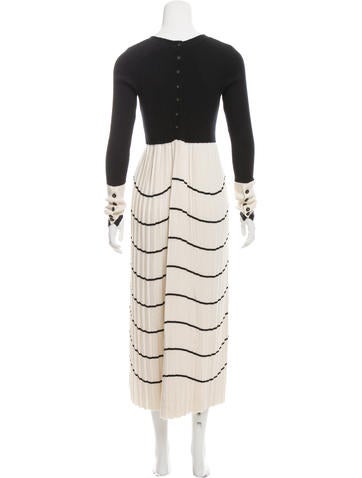 How dres up at 56 women clothing yarn How dres up at 56 women clothing yarn