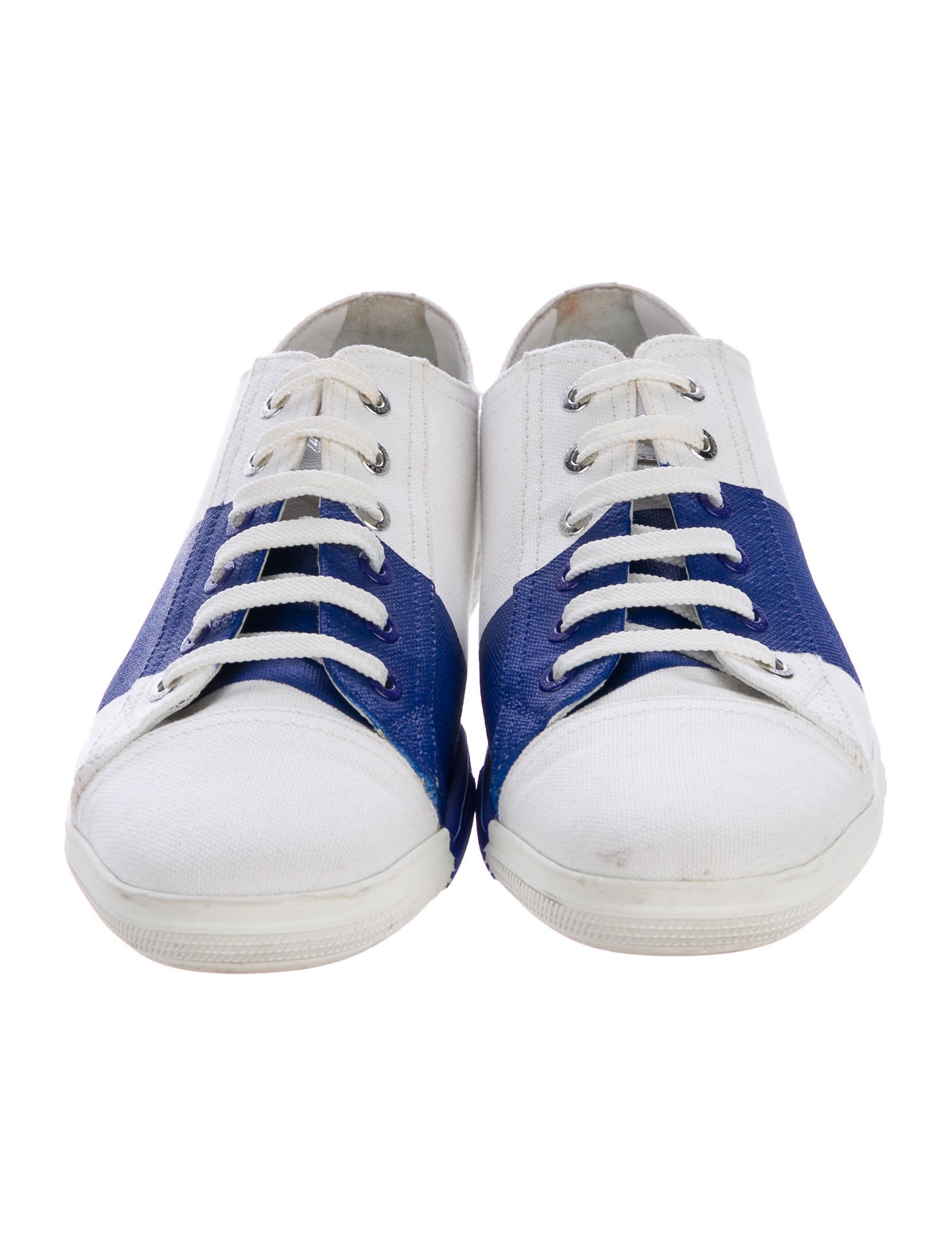 Chanel CC Canvas Sneakers Shoes CHA191923 The RealReal Chanel CC Canvas Sneakers Shoes CHA191923 The RealReal