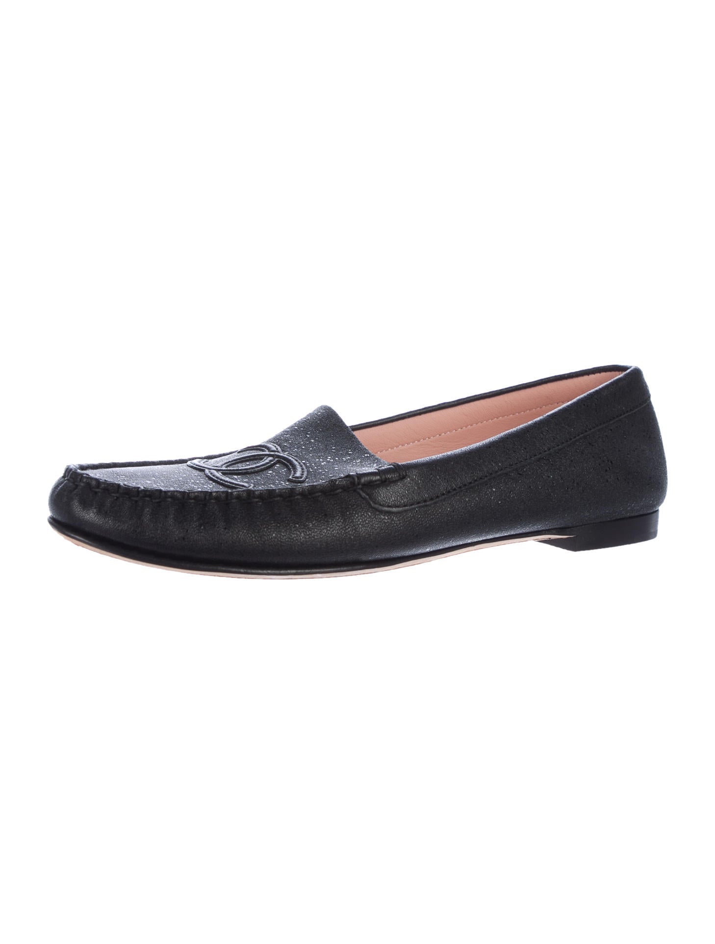 chanel leather loafers chanel leather cc loafers shoes cha198368 the realreal chanel leather loafers chanel leather cc loafers shoes cha198368 the realreal