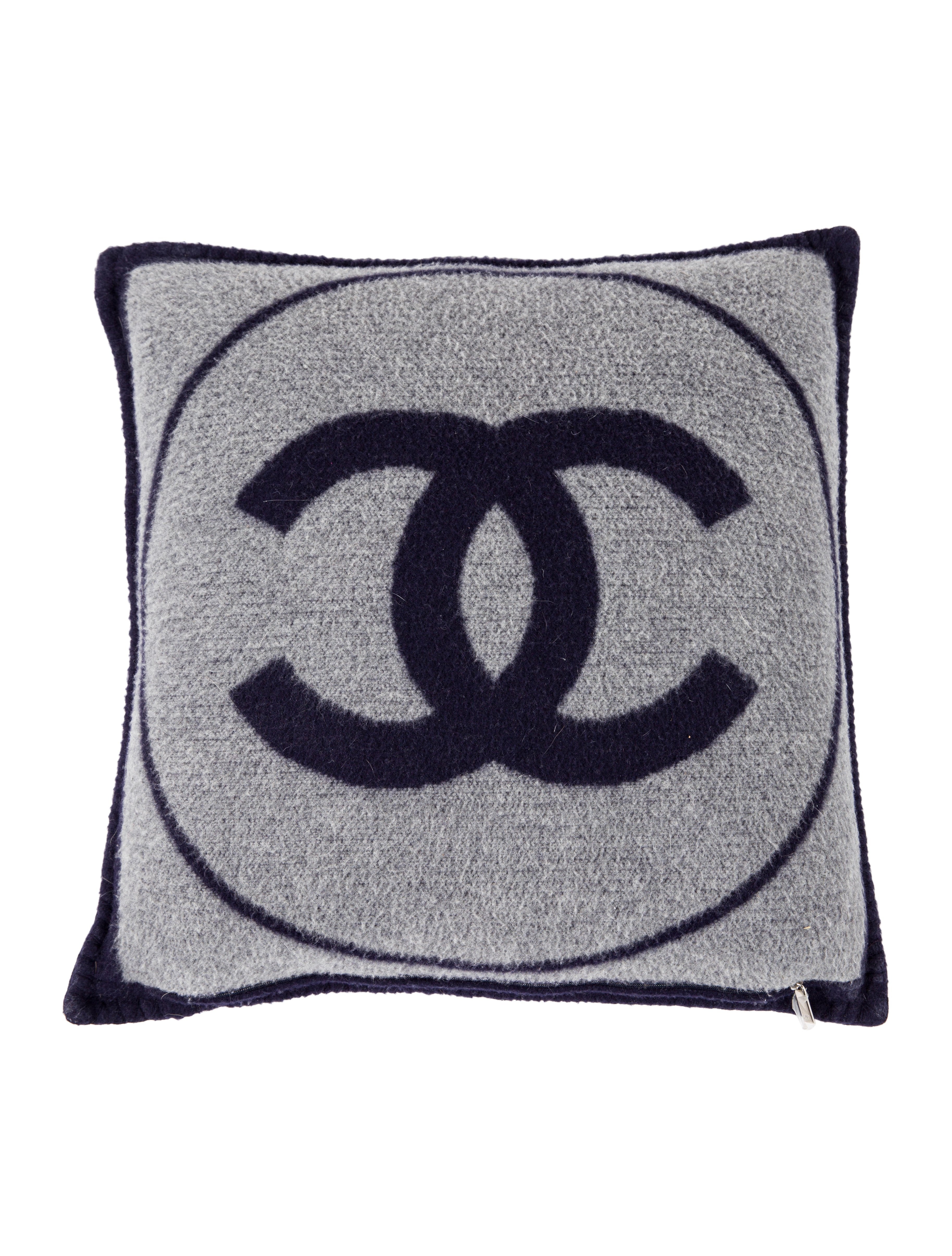 Chanel CC Wool Throw Pillow - Bedding And Bath - CHA219084 The RealReal