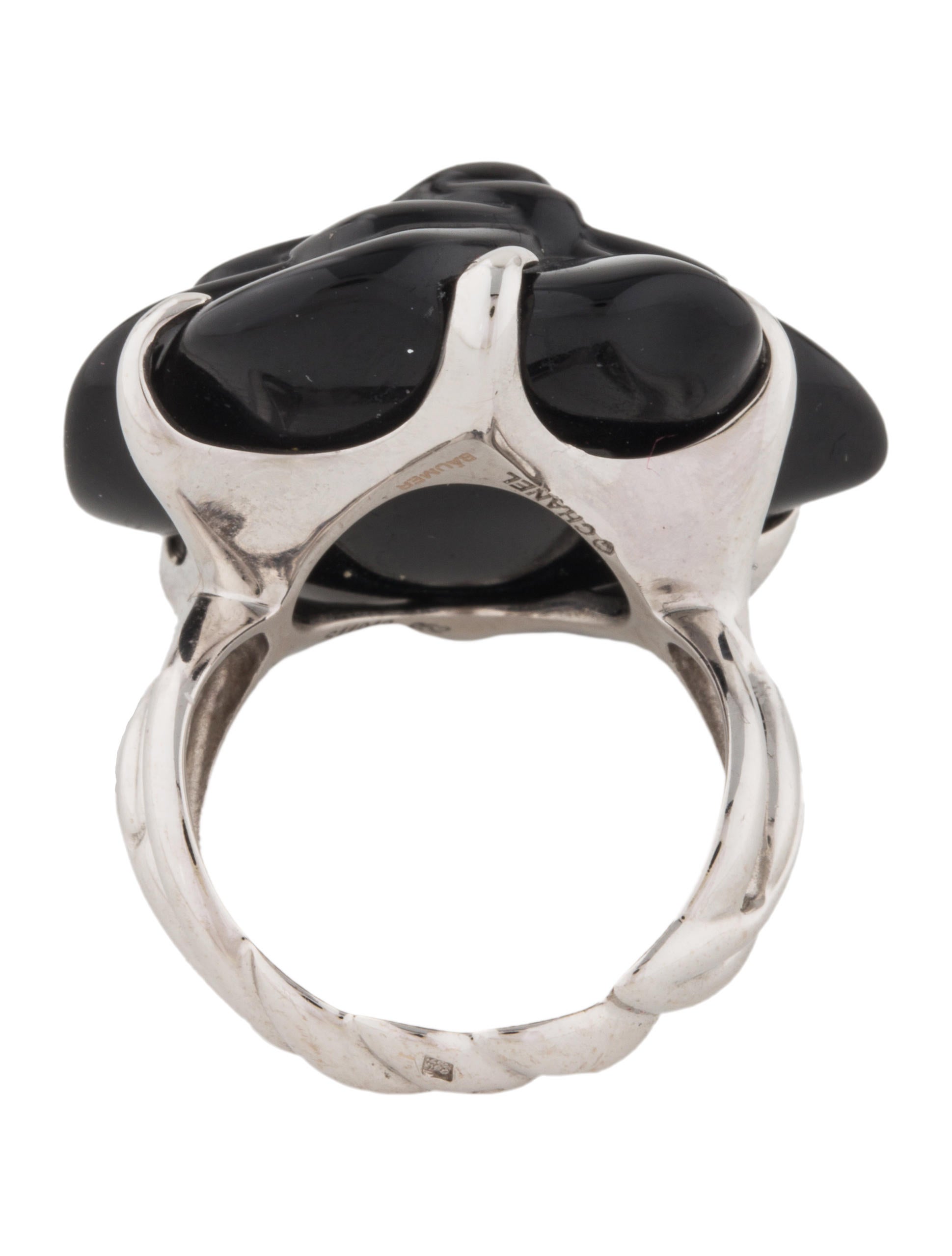 Chanel 18K Onyx Camélia Ring - Cocktail Ring, Rings - CHA221977