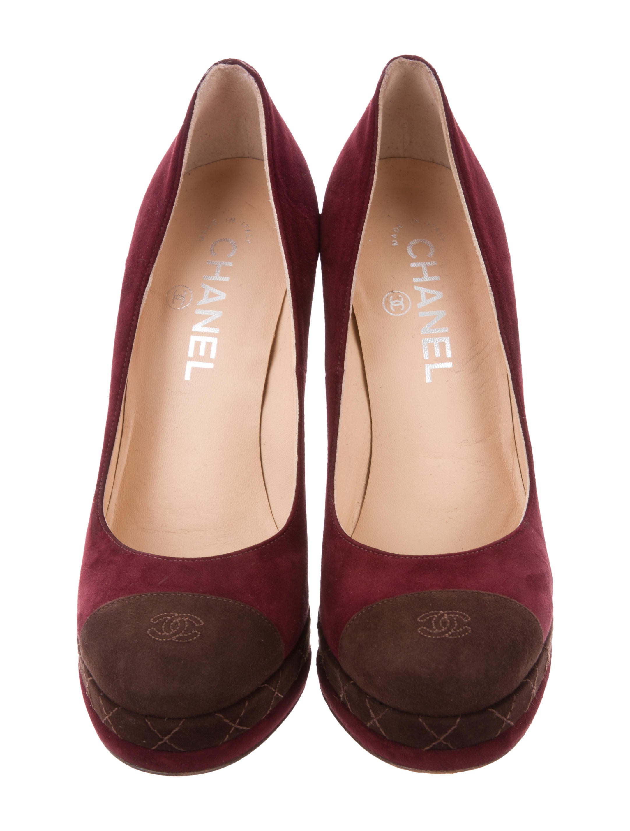 chanel cc cap-toe pumps - shoes - cha239026 | the realreal