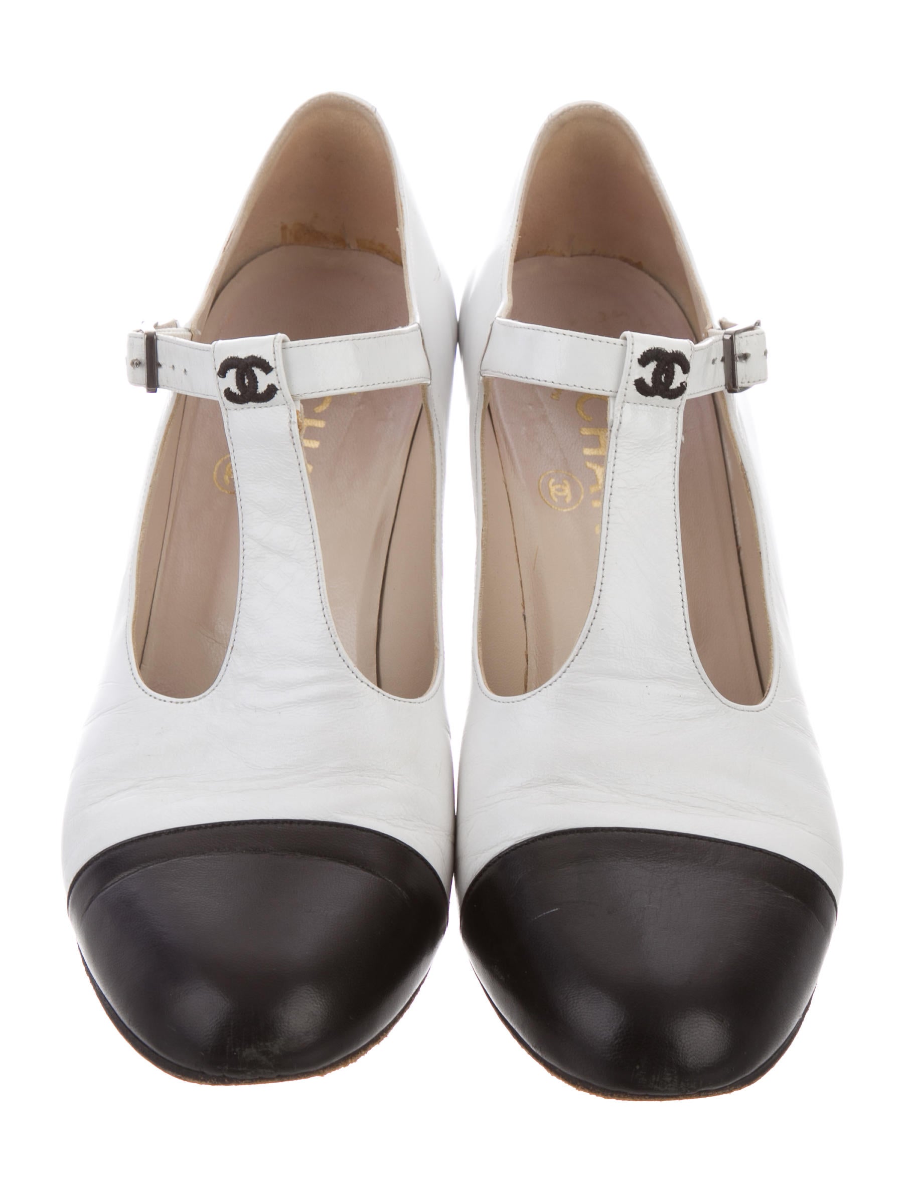 chanel leather cap-toe pumps - shoes - cha241648 | the realreal